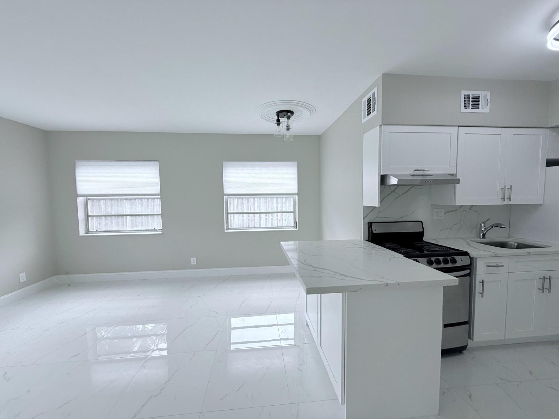 2725 Middle River Drive 7, Fort Lauderdale, FL 33306, Fort Lauderdale - Photo 2