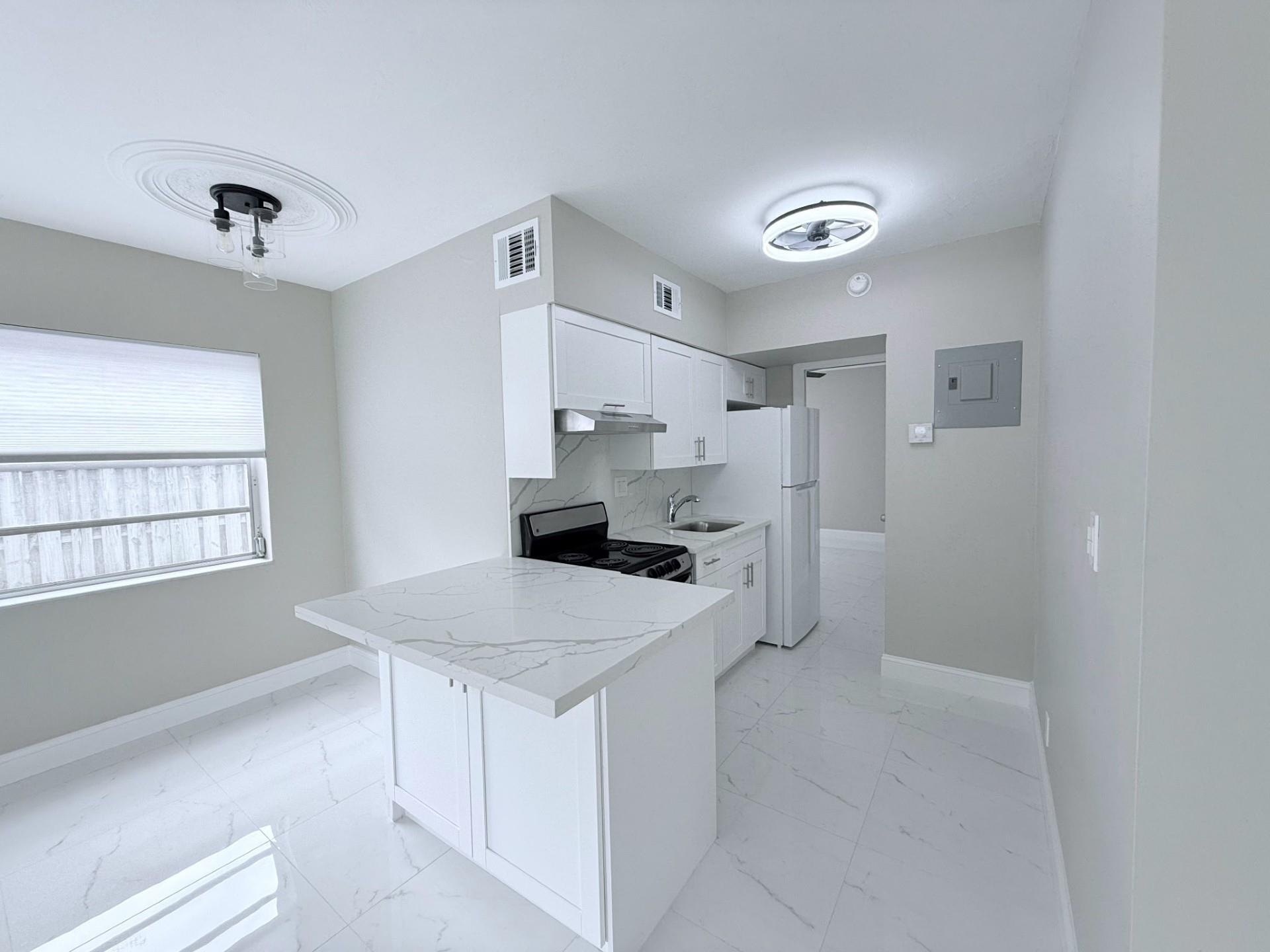 2725 Middle River Drive 7, Fort Lauderdale, FL 33306, Fort Lauderdale - Photo 4