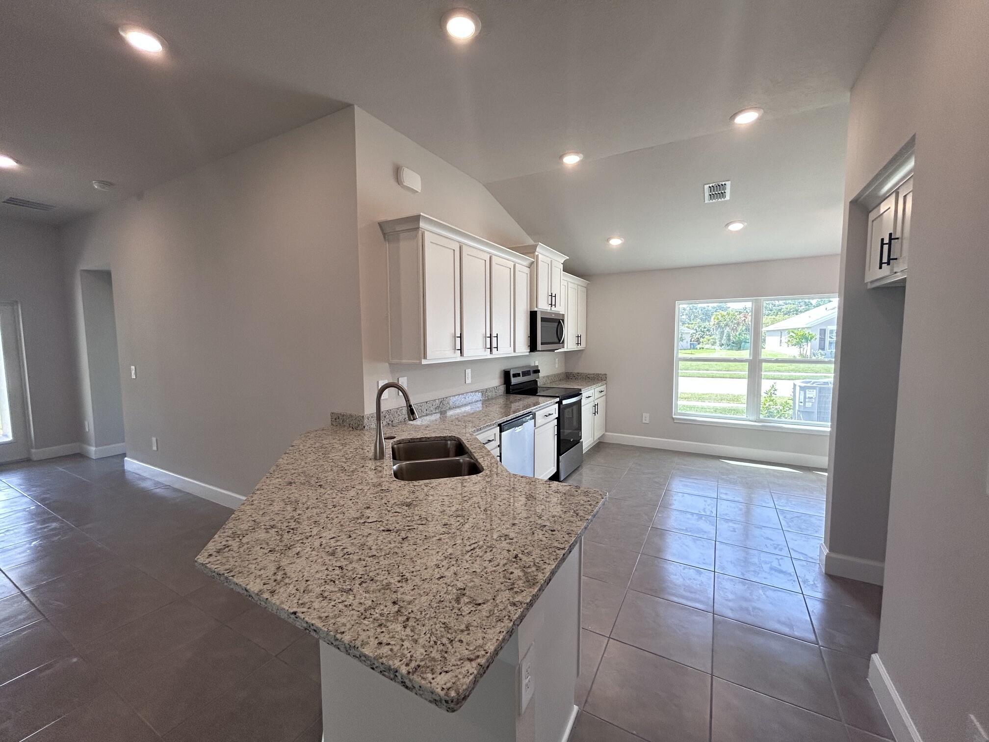 5747 Waterstone Boulevard, Fort Pierce, FL 34951, Fort Pierce - Photo 5