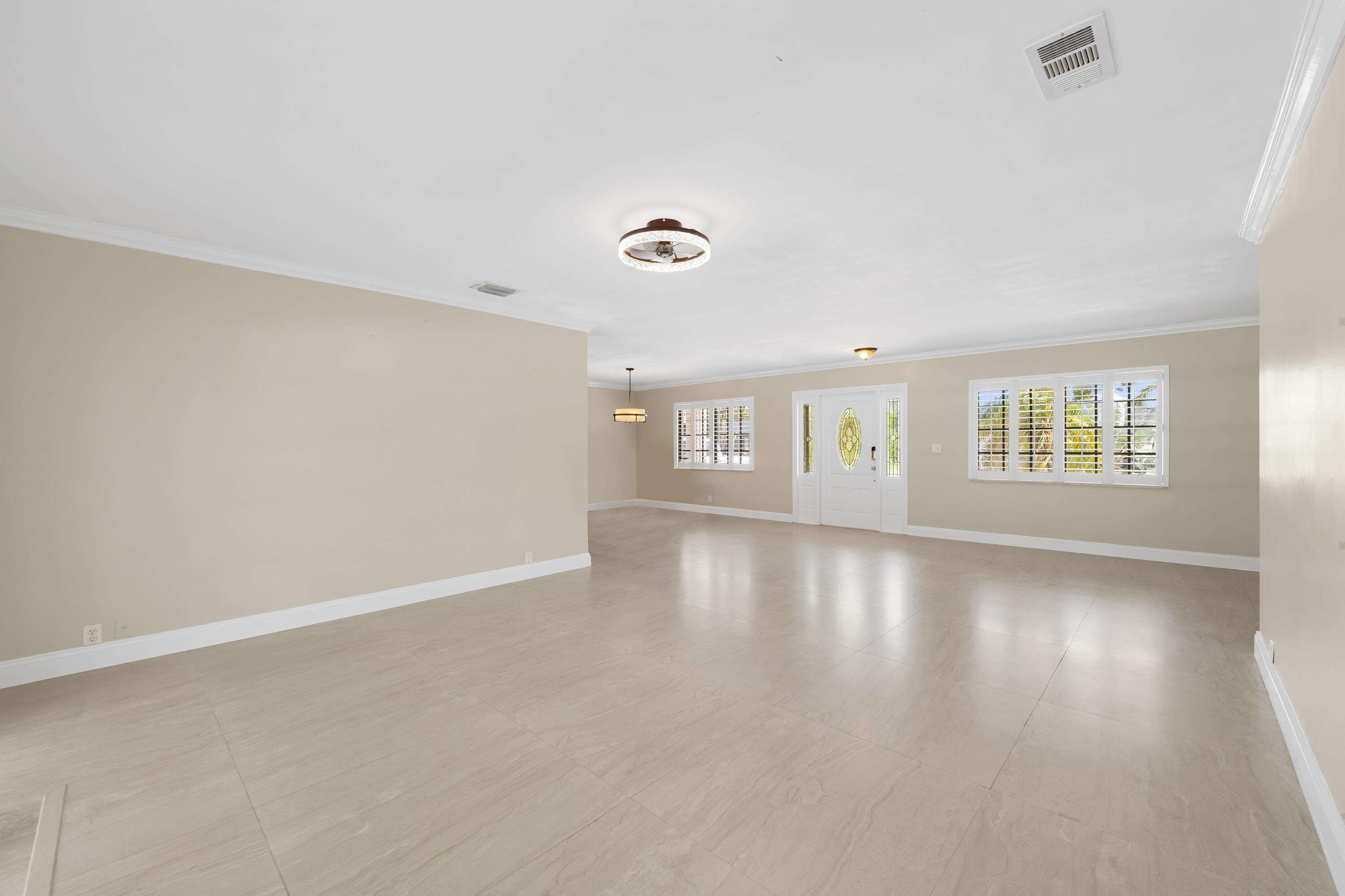 5720 SW 7th Street, Plantation, FL 33317, Plantation - Photo 4