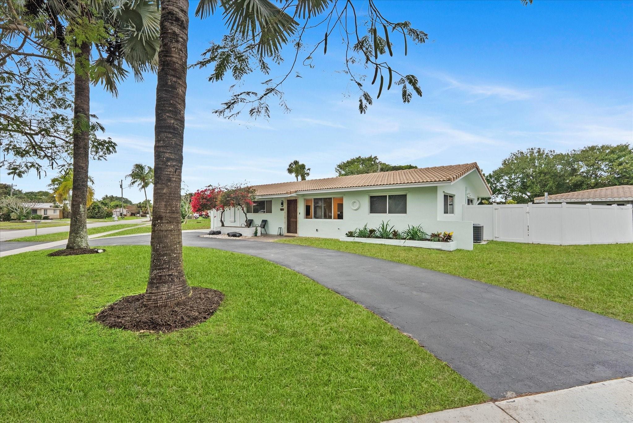 1257 NW 5th Street, Boca Raton, FL 33486, Boca Raton - Photo 4