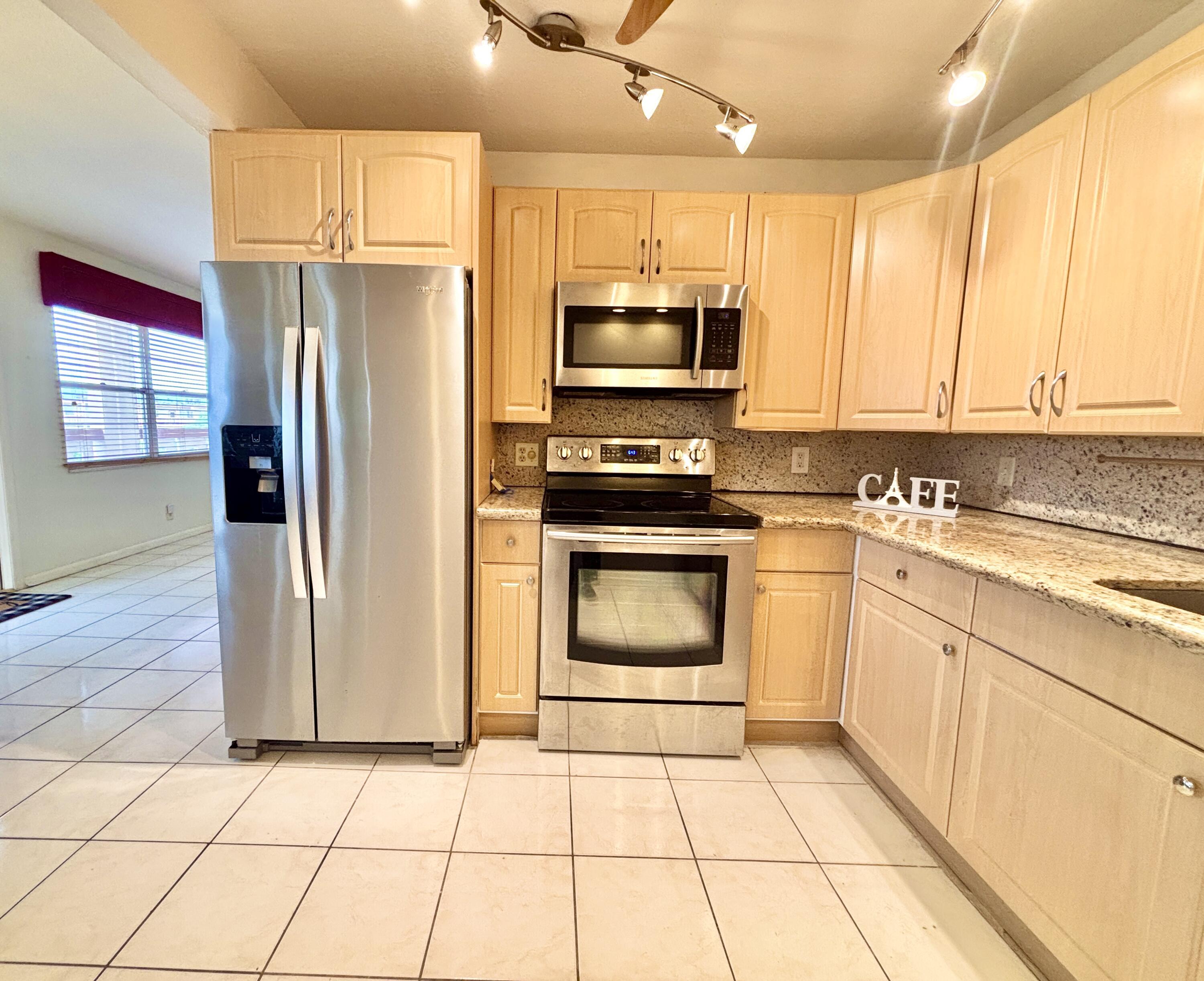 4032 Newcastle B, Boca Raton, FL 33434, Boca Raton - Photo 3