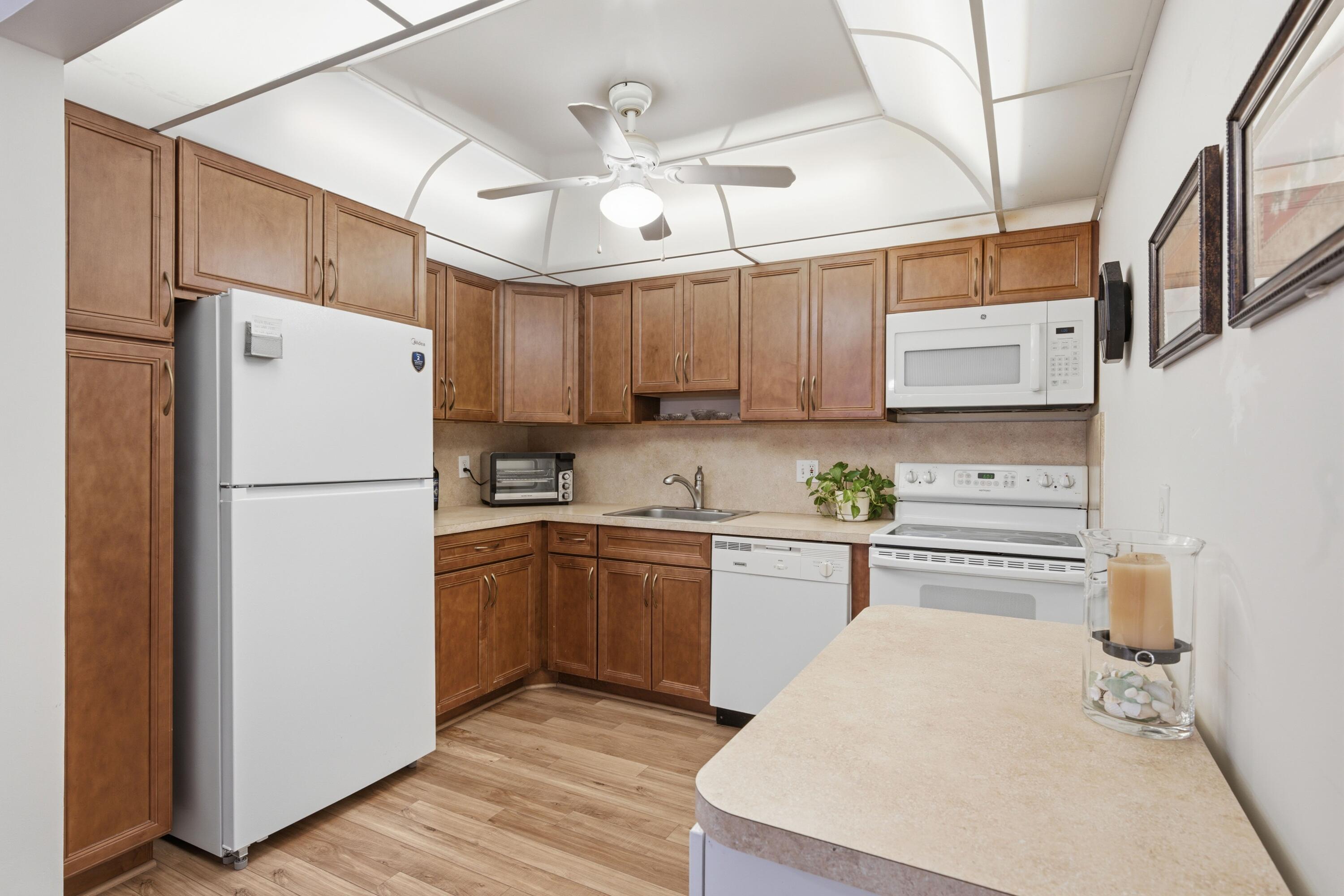 108 Greenbrier, West Palm Beach, FL 33417, West Palm Beach - Photo 3