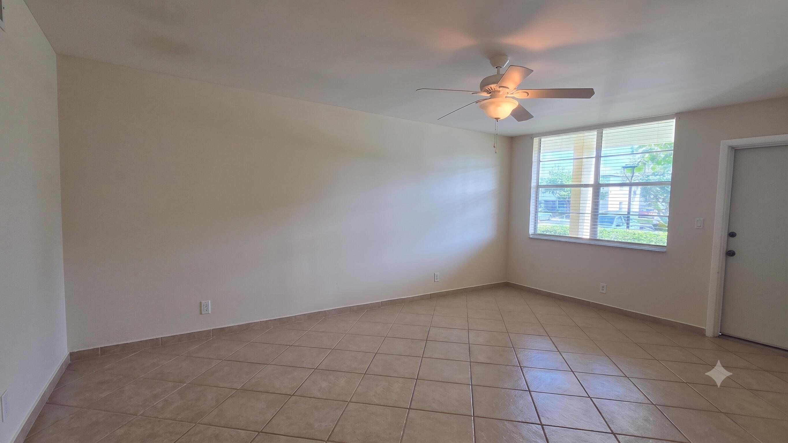 2400 NE 10th Street 108, Pompano Beach, FL 33062, Pompano Beach - Photo 3
