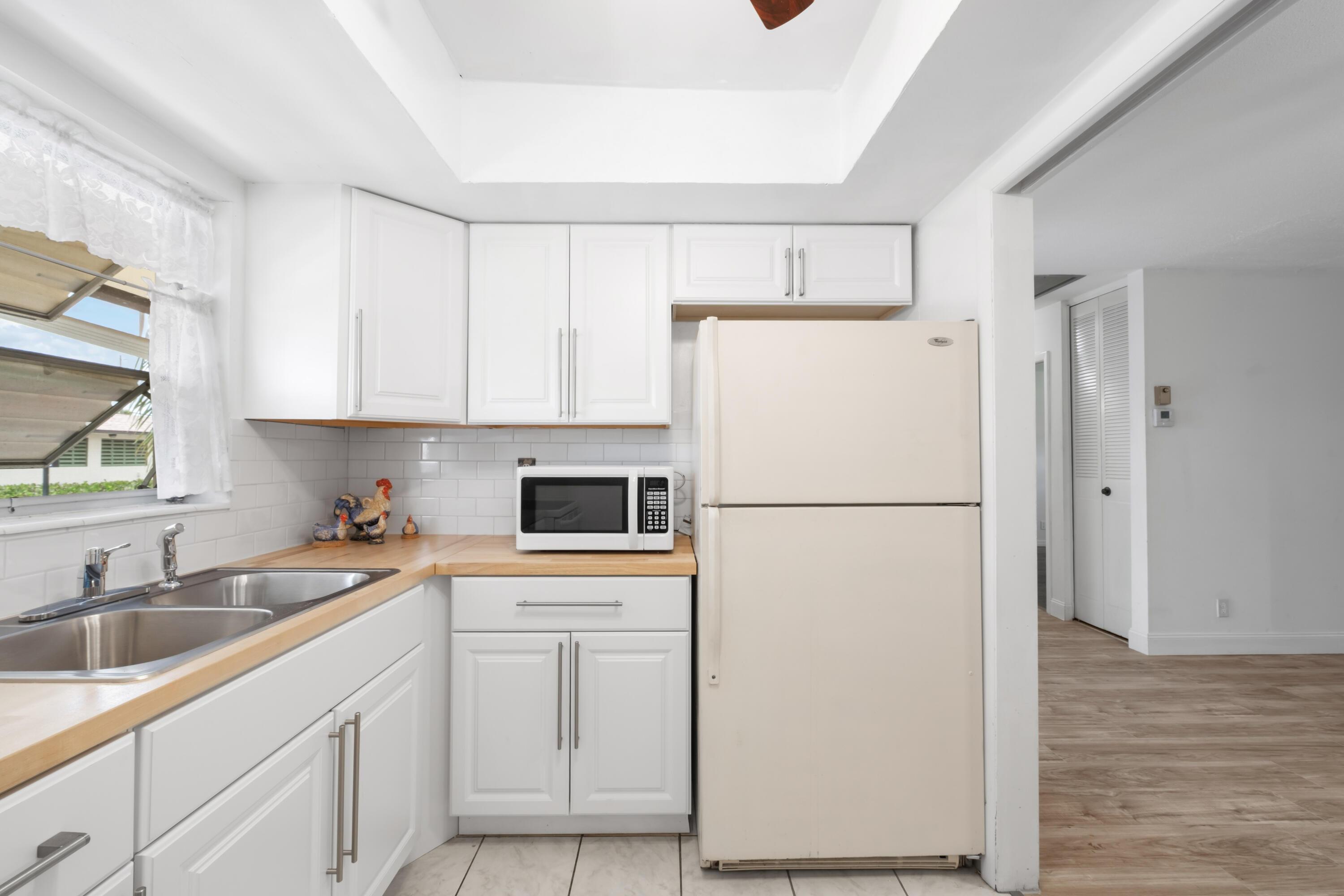 2915 Crosley Drive W G, West Palm Beach, FL 33415, West Palm Beach - Photo 4