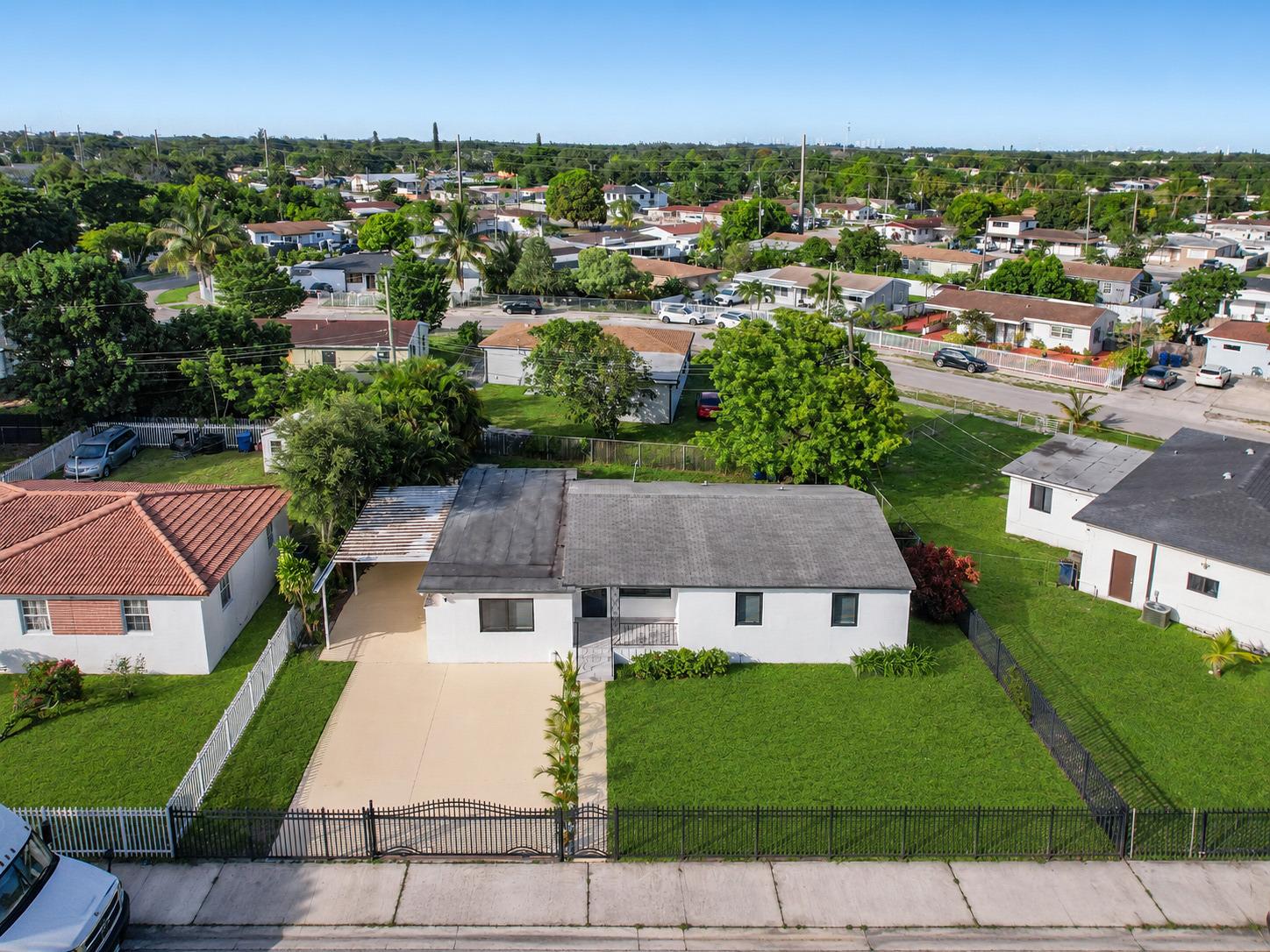 9001 NW 32nd Ct Road, Miami, FL 33147, Miami - Photo 2