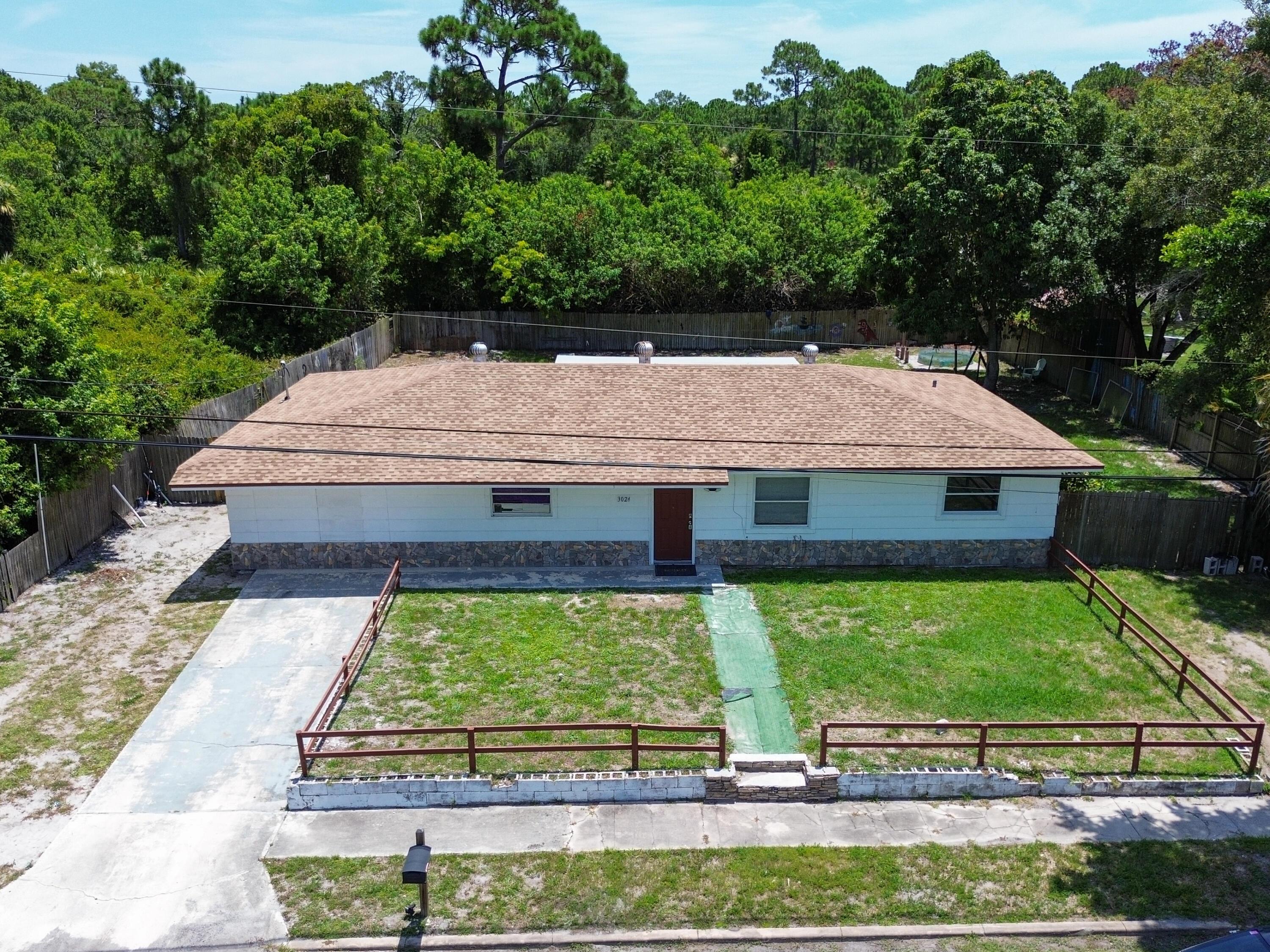 3024 W Dixie Boulevard, Fort Pierce, FL 34946, Fort Pierce
