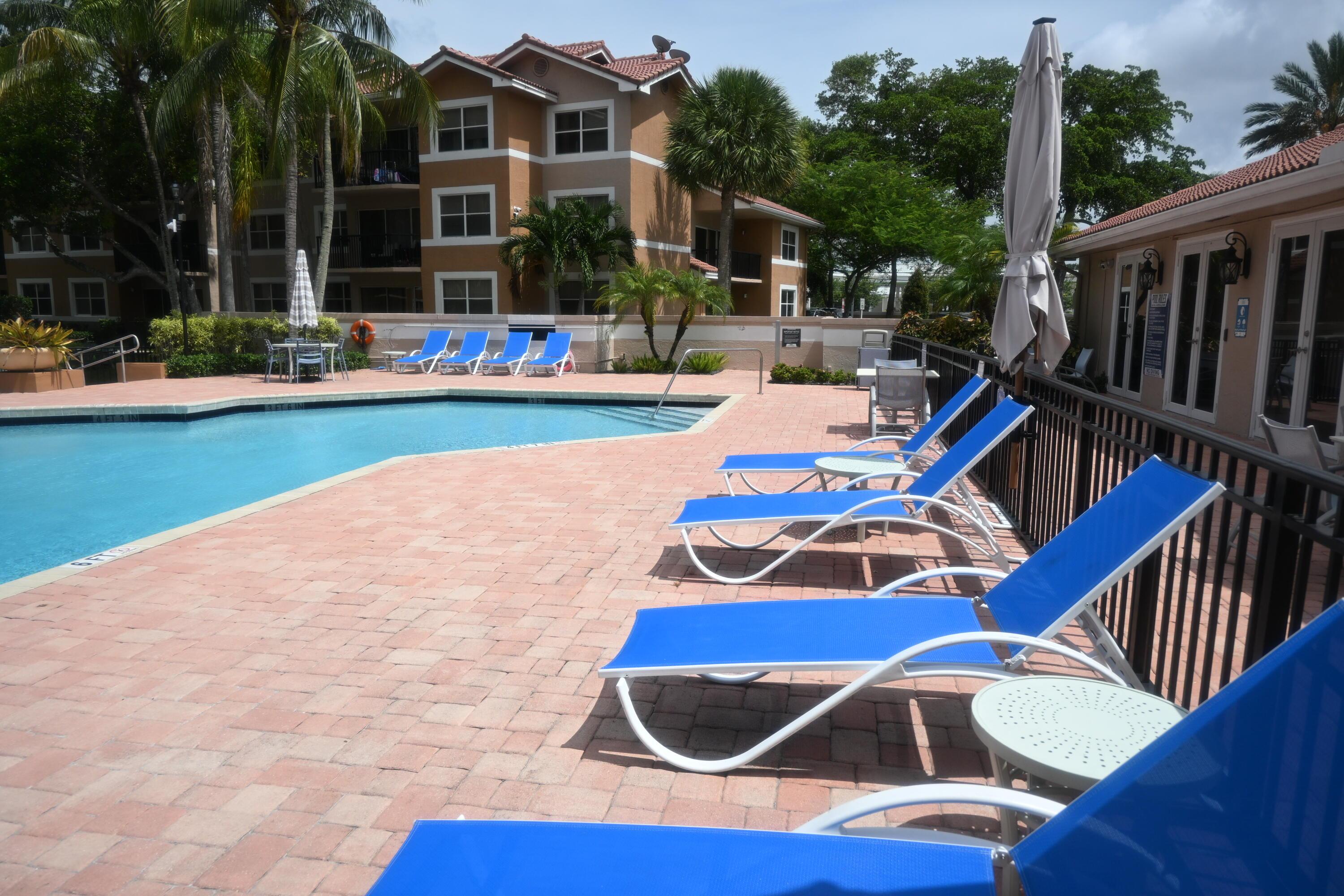 8721 Wiles Road 305, Coral Springs, FL 33067, Coral Springs - Photo 3