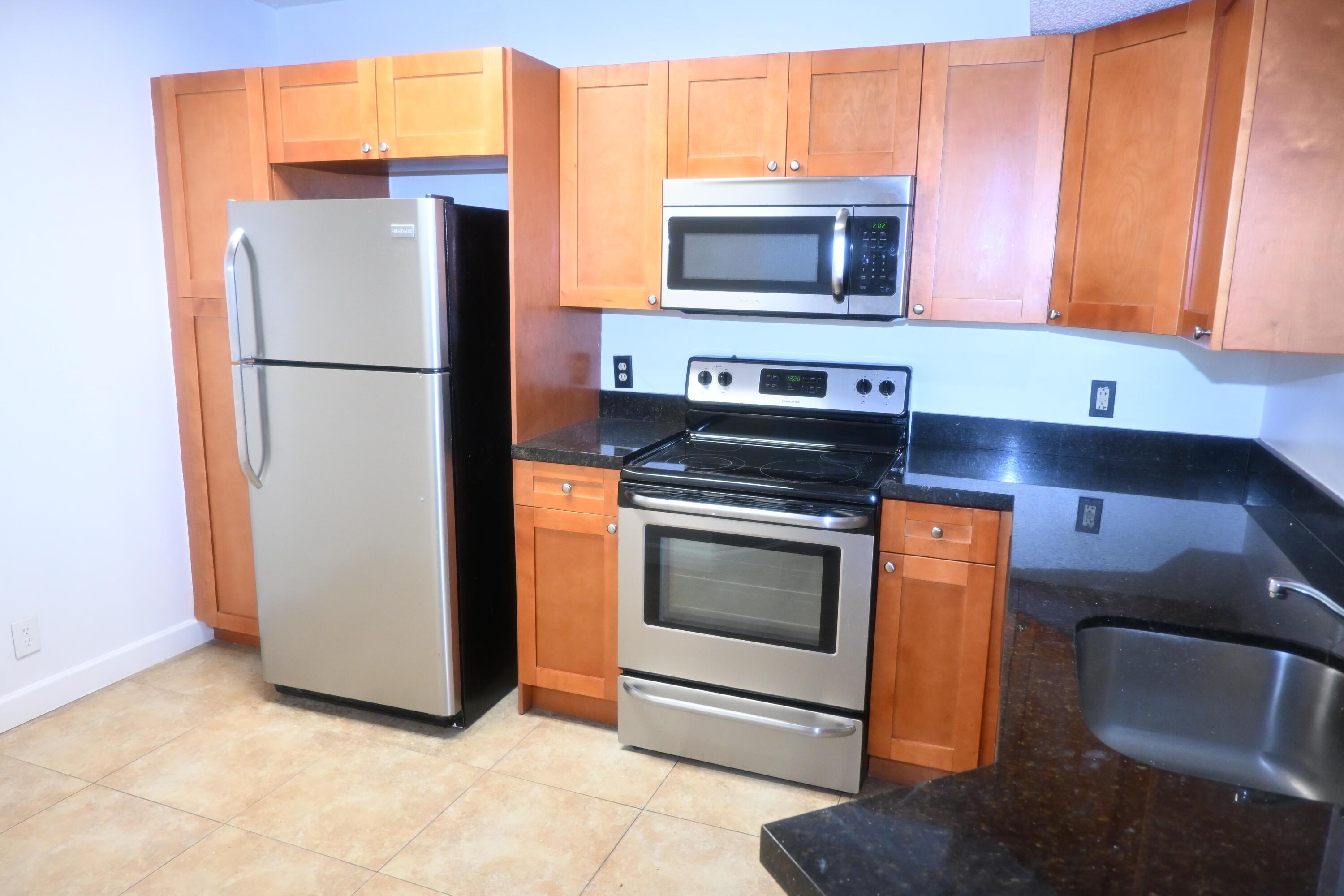 8721 Wiles Road 305, Coral Springs, FL 33067, Coral Springs - Photo 4