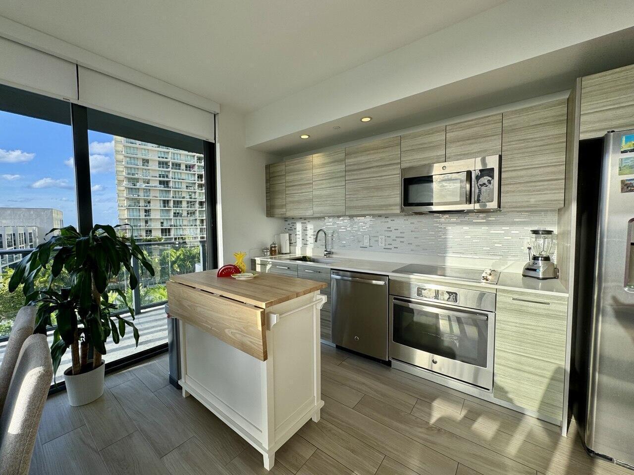 121 NE 34th Street 1116, Miami, FL 33137, Miami