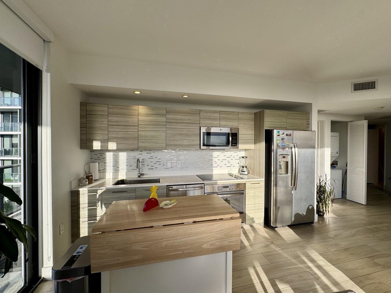 121 NE 34th Street 1116, Miami, FL 33137, Miami - Photo 2
