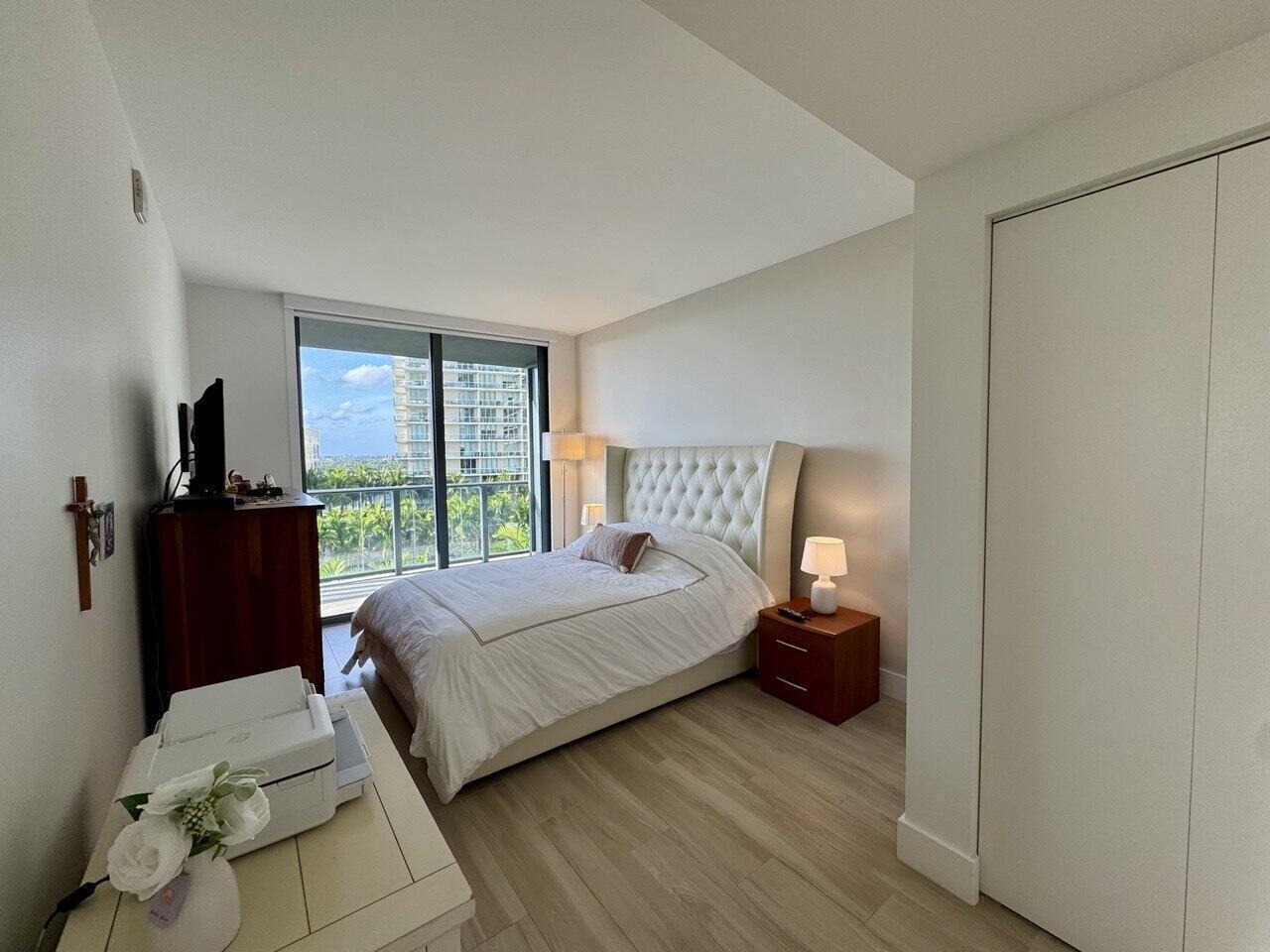 121 NE 34th Street 1116, Miami, FL 33137, Miami - Photo 5