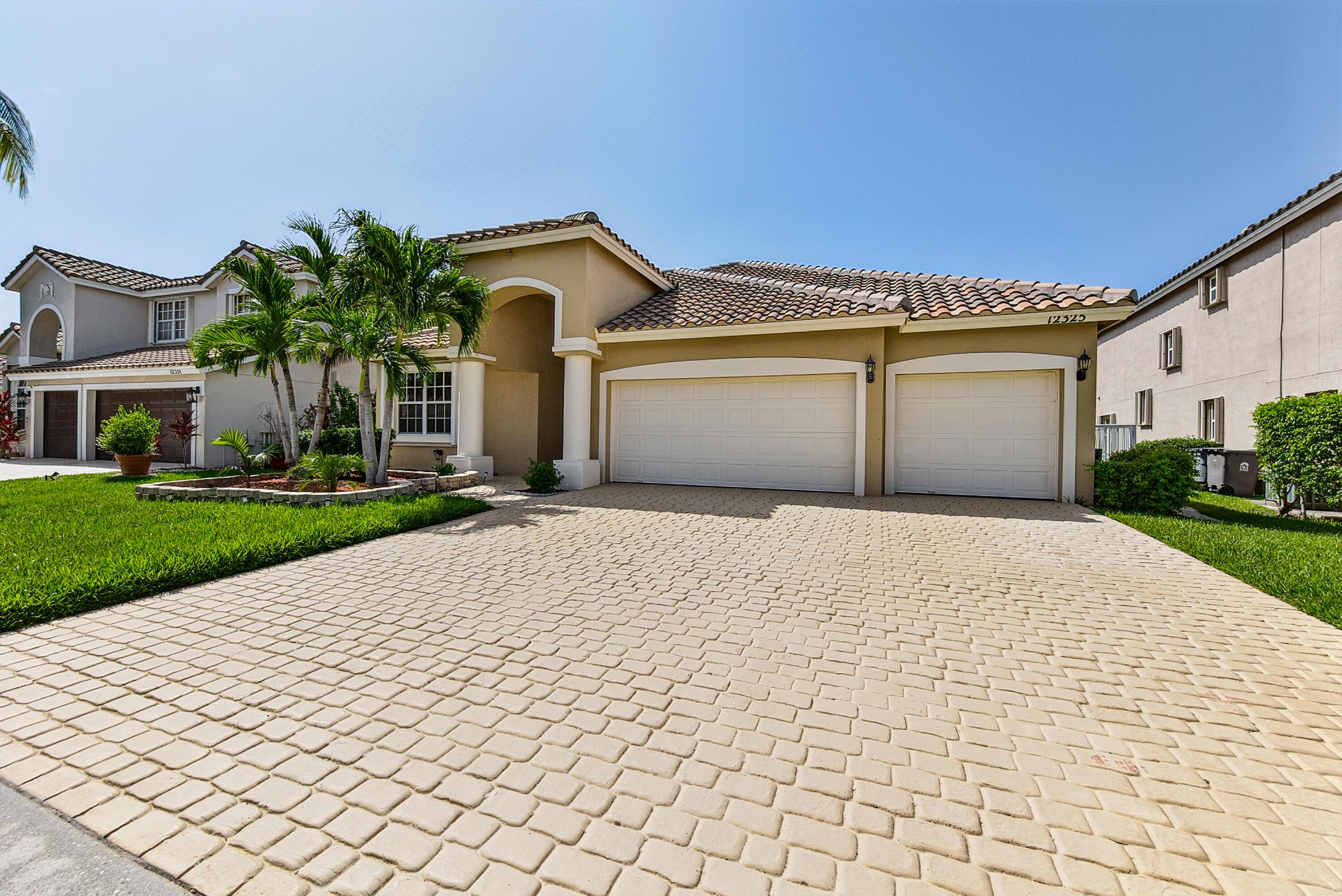 12325 Cascades Pointe Drive, Boca Raton, FL 33428, Boca Raton - Photo 3