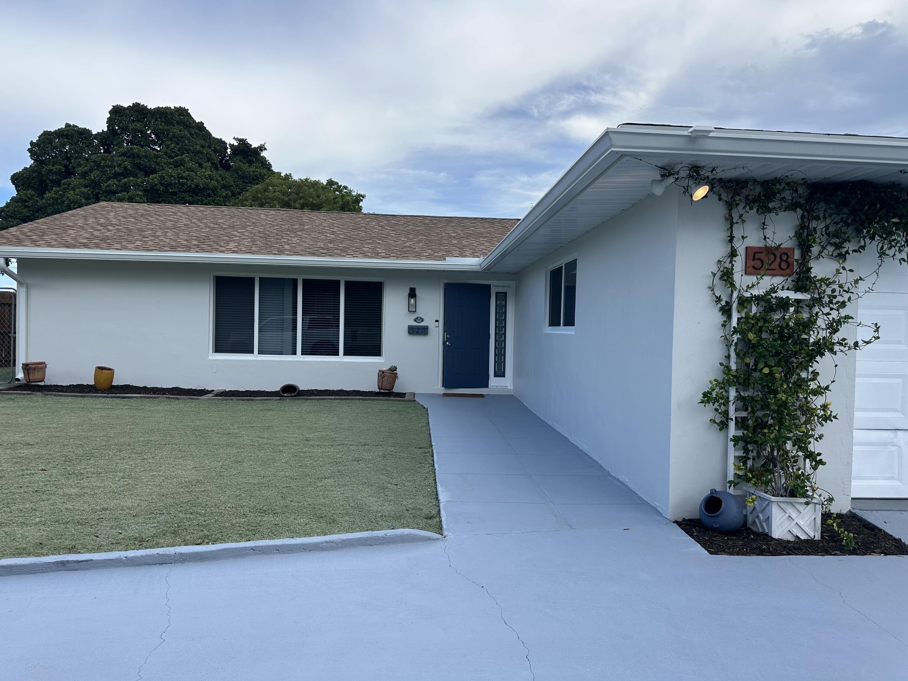 528 Date Palm Drive, Lake Park, FL 33403, Lake Park