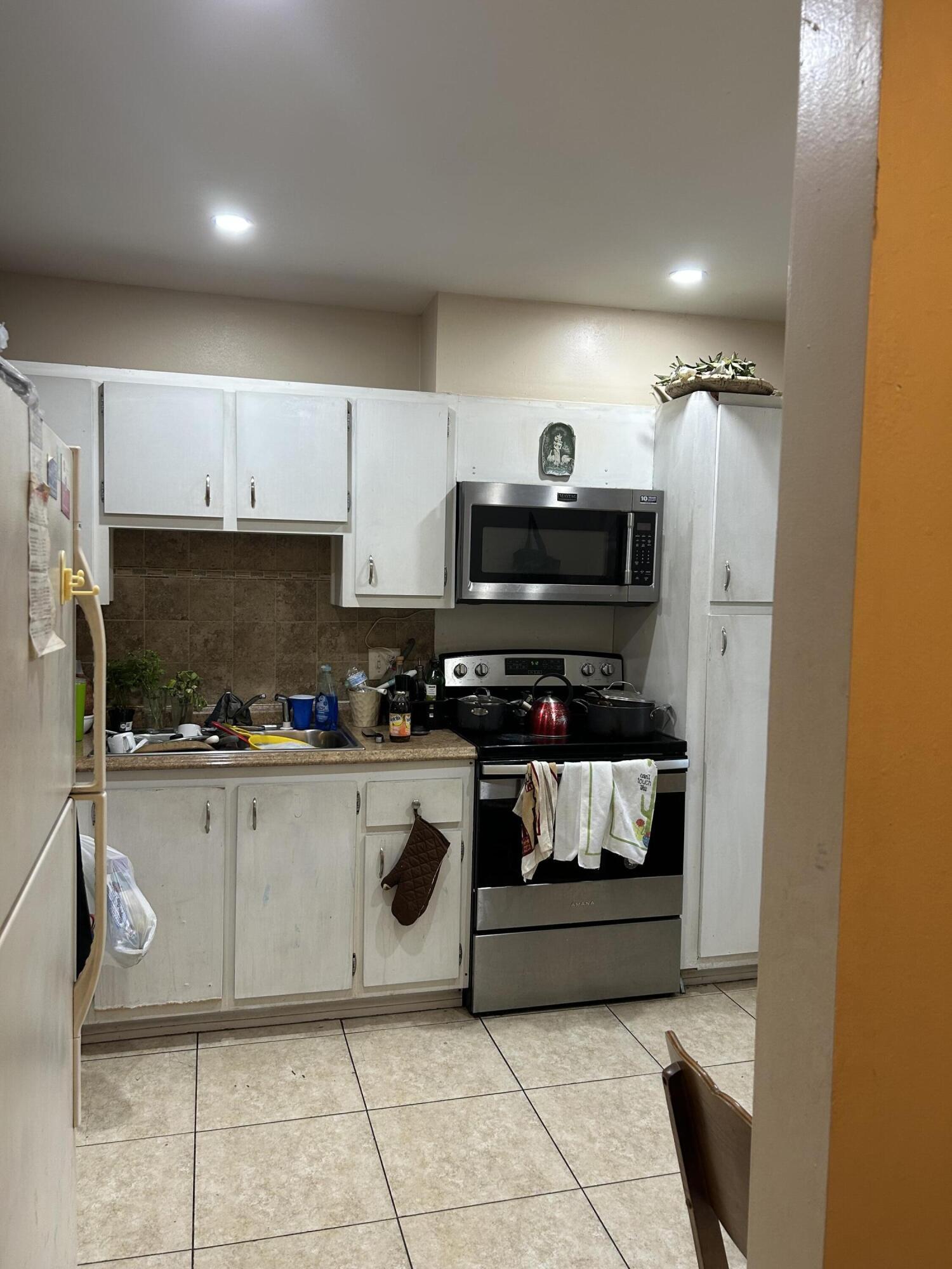 6100 S Falls Cir Drive 105, Lauderhill, FL 33319, Lauderhill - Photo 5