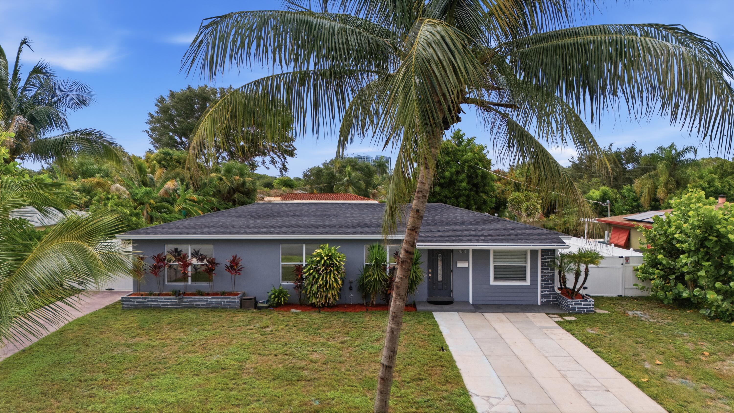 434 Australian Circle, Lake Park, FL 33403, Lake Park - Photo 2