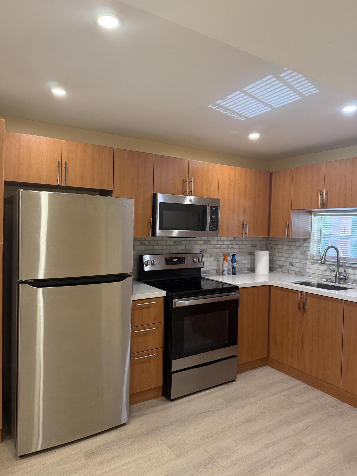 830 S Hollybrook Drive 204, Pembroke Pines, FL 33025, Pembroke Pines