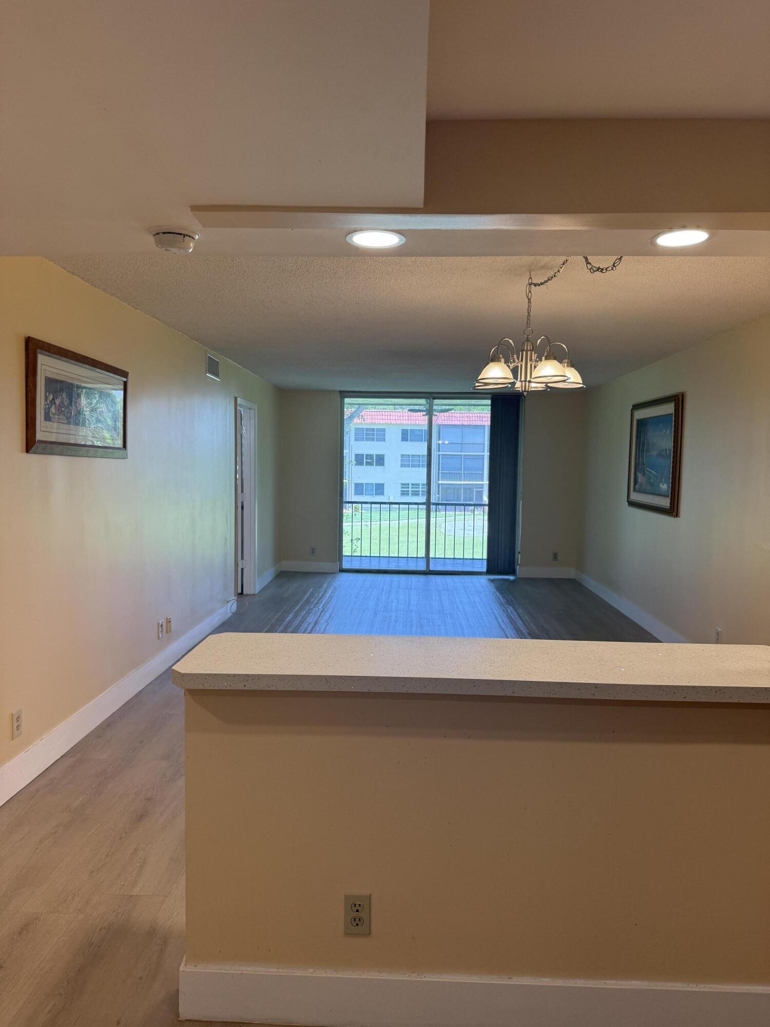 830 S Hollybrook Drive 204, Pembroke Pines, FL 33025, Pembroke Pines - Photo 2