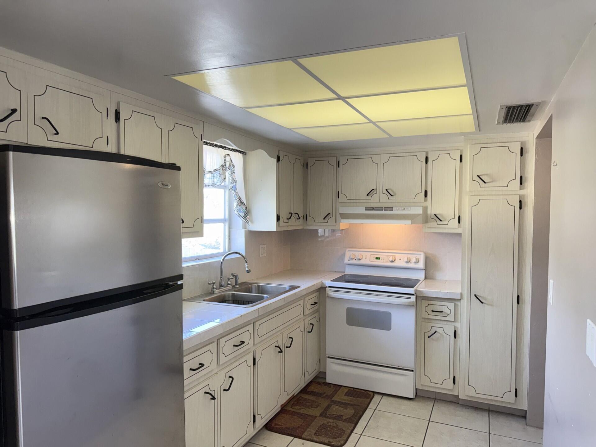 1501 Arthur Street 9, Hollywood, FL 33020, Hollywood - Photo 4