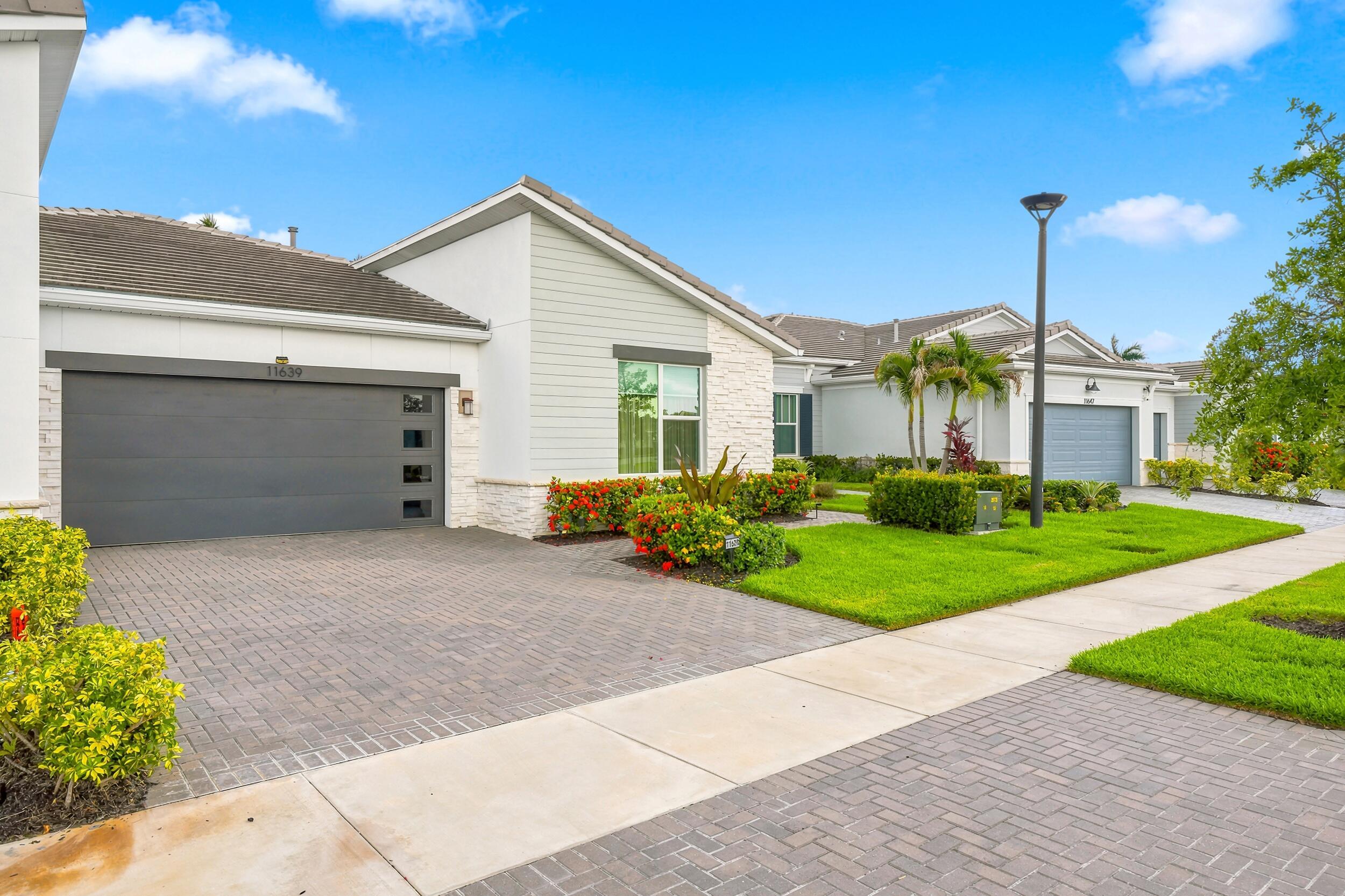 11639 SW Viridian Boulevard, Port St. Lucie, FL 34987, Port St. Lucie - Photo 3