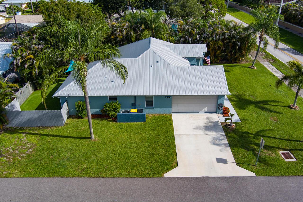 8173 SE Carlton Street, Hobe Sound, FL 33455, Hobe Sound - Photo 5