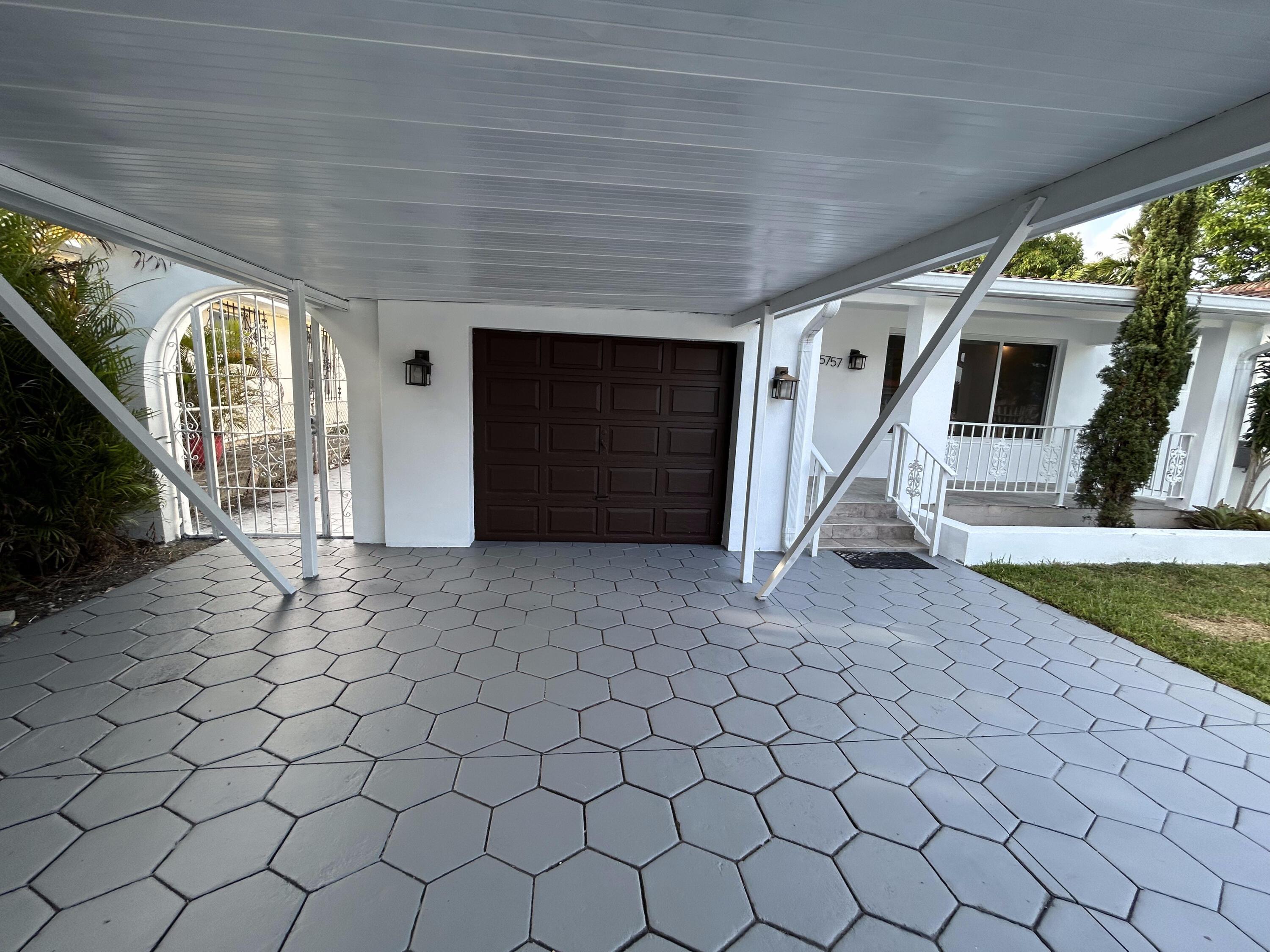 5757 SW 3rd Street, Miami, FL 33144, Miami - Photo 5