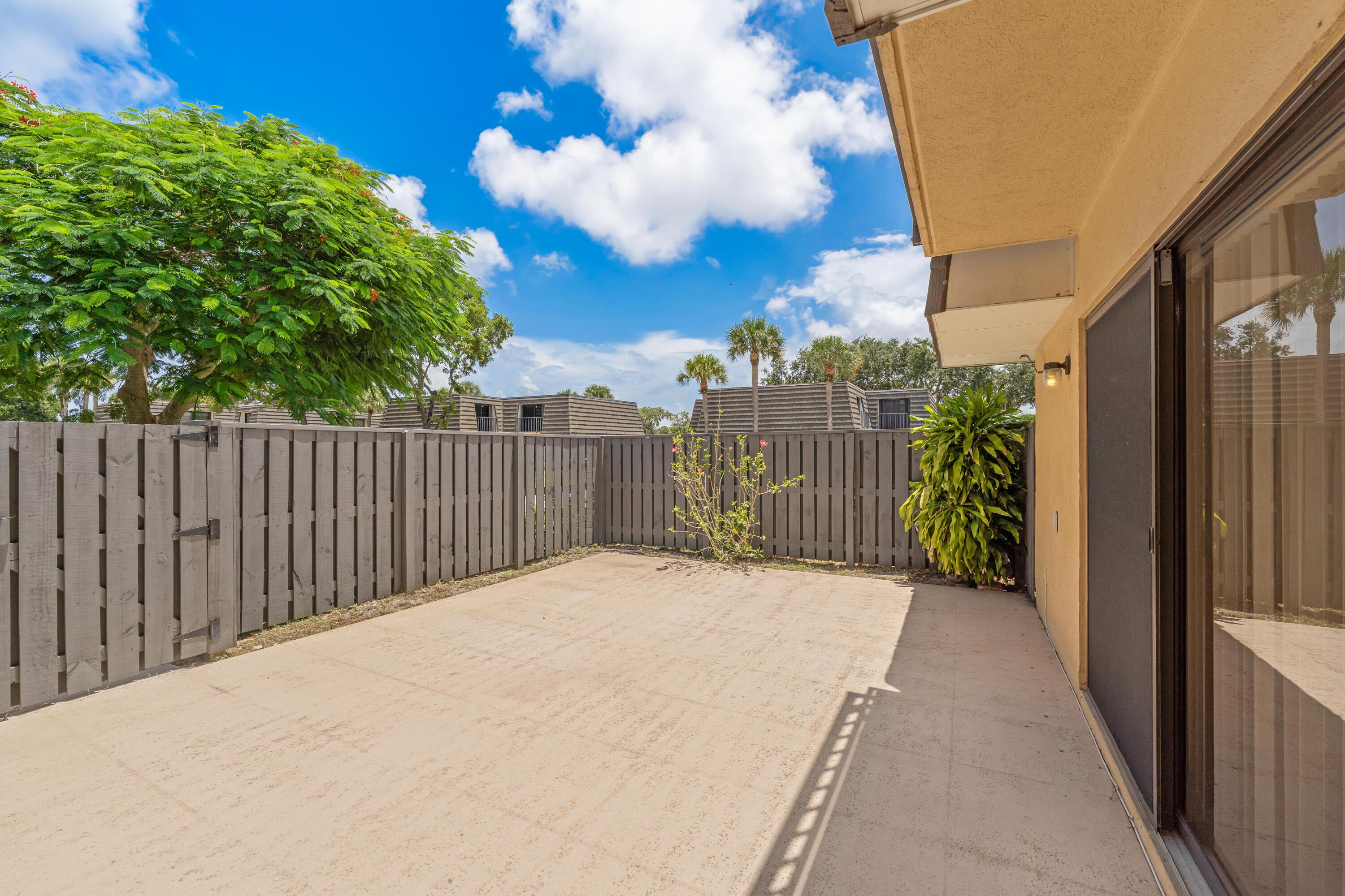 915 9th Way, West Palm Beach, FL 33407, West Palm Beach - Photo 3