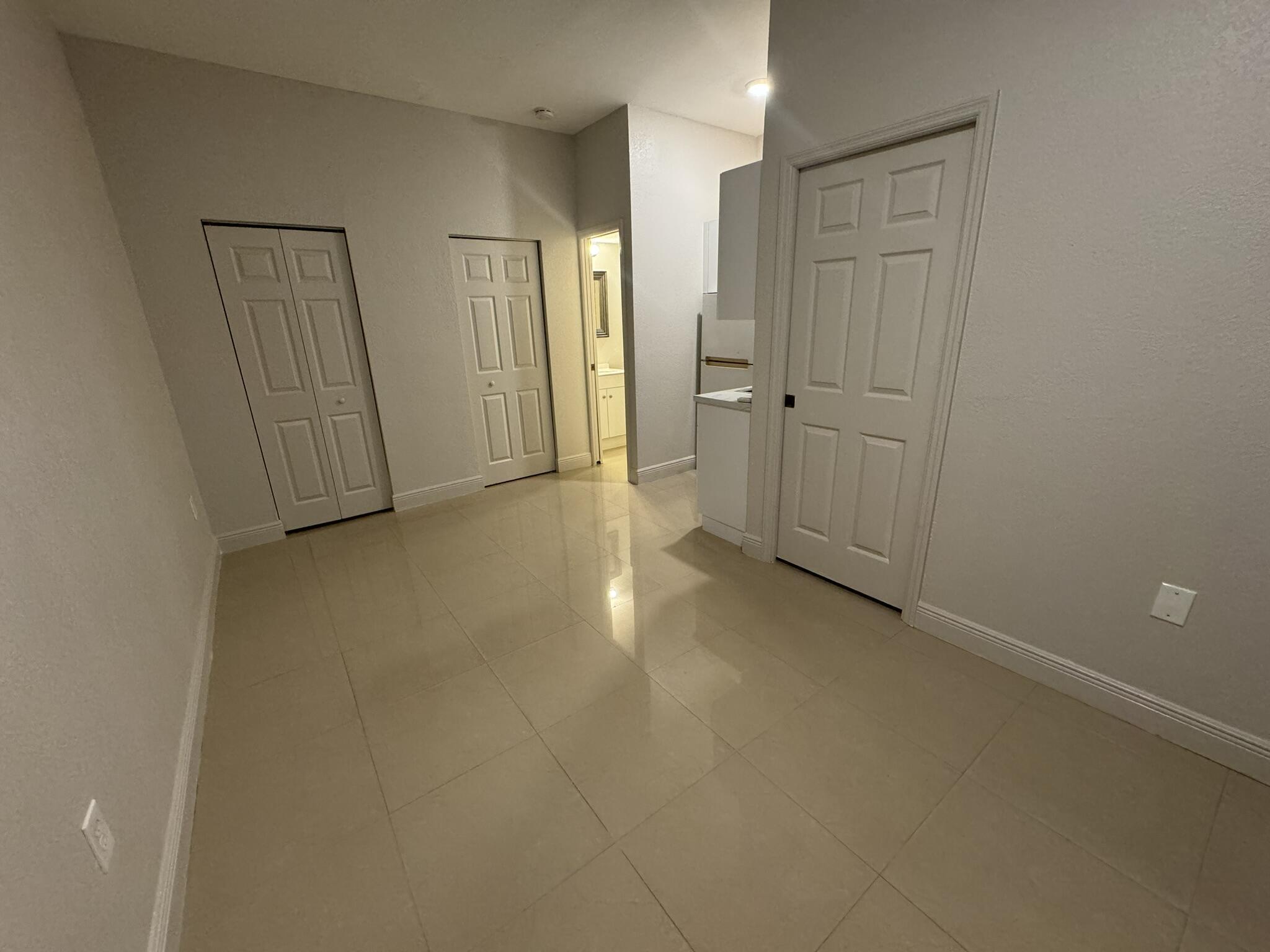 9033 NW 174th Street Studio, Hialeah, FL 33018, Hialeah - Photo 4
