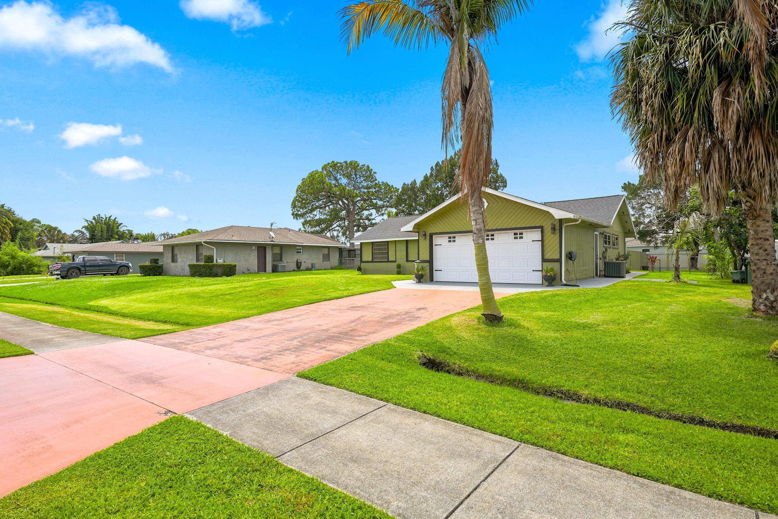 450 SE Thornhill Drive, Port St. Lucie, FL 34983, Port St. Lucie - Photo 4
