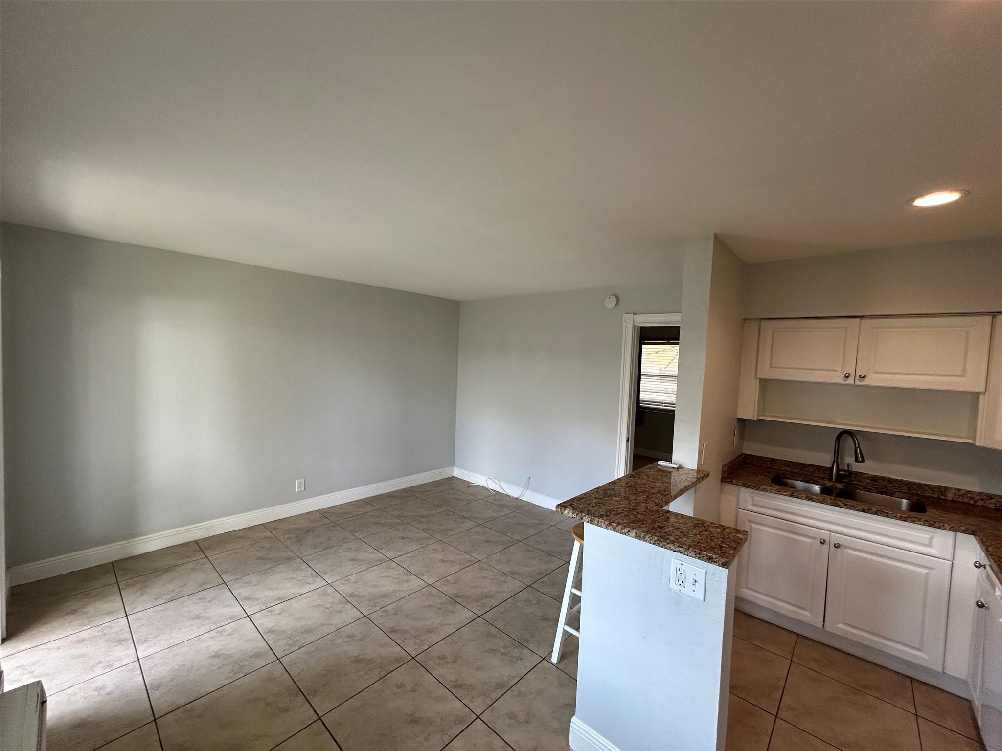 921 NE 17th Avenue 2, Fort Lauderdale, FL 33304, Fort Lauderdale - Photo 3