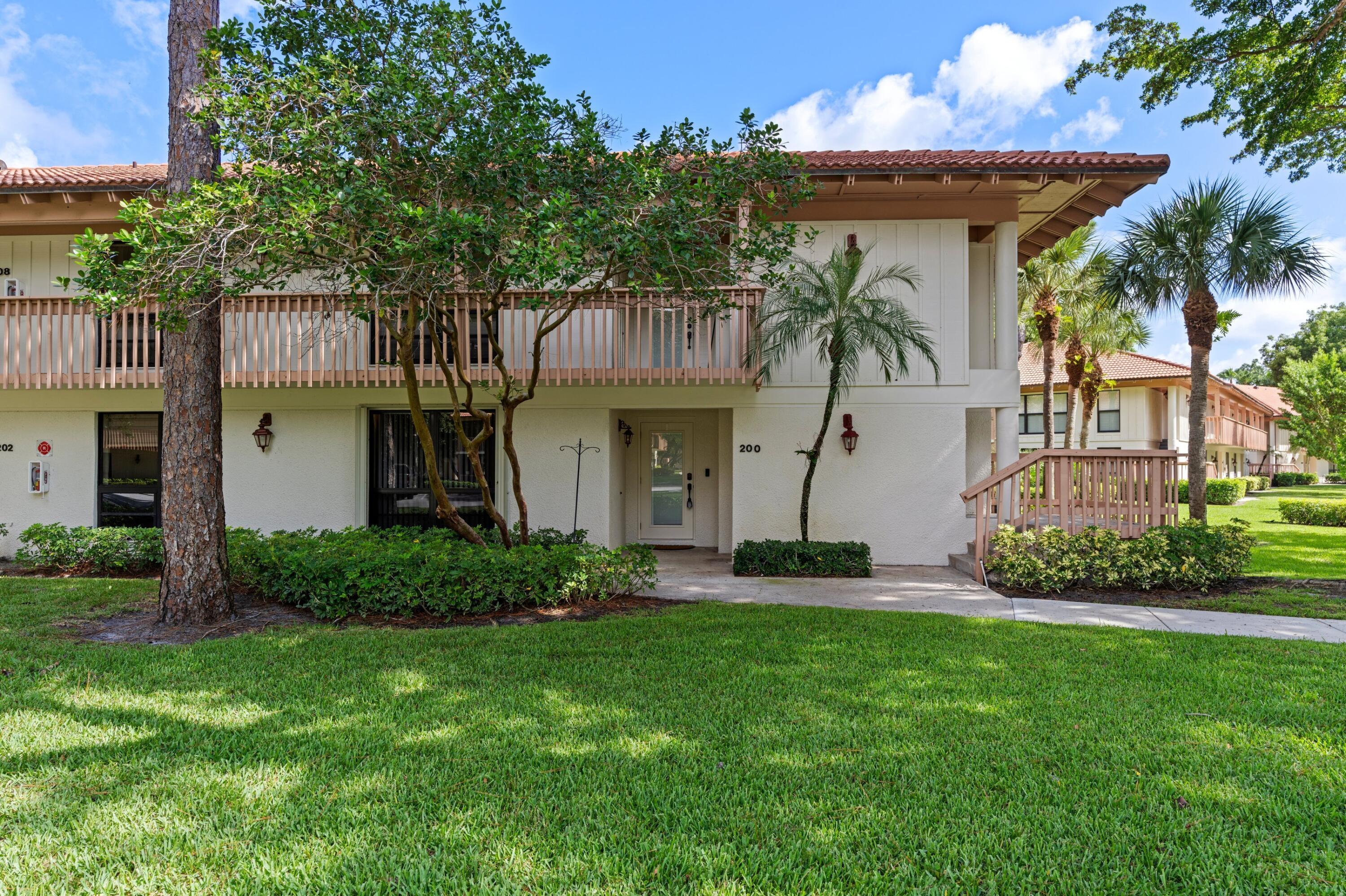 200 Brackenwood Terrace, Palm Beach Gardens, FL 33418, Palm Beach Gardens - Photo 2