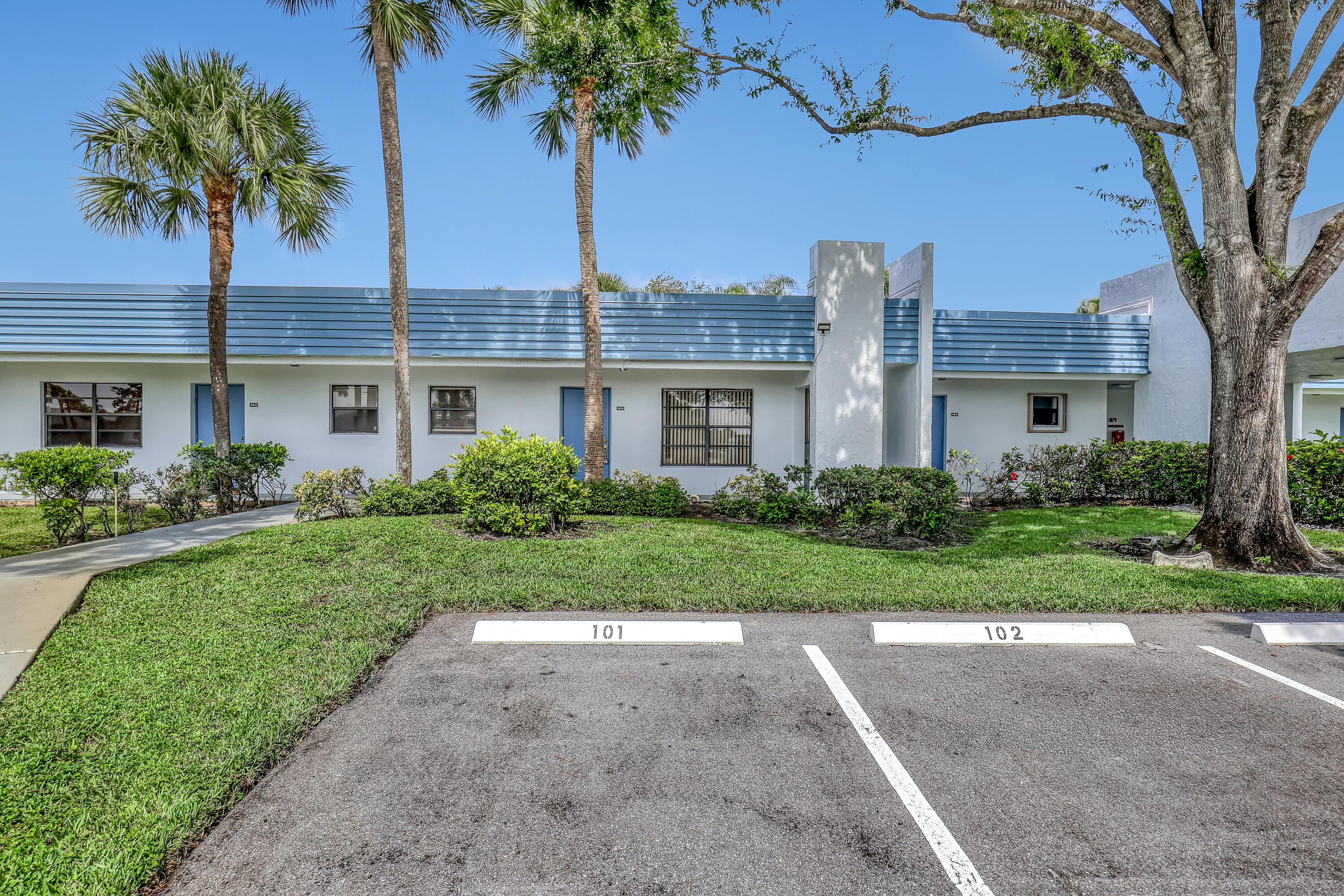 4575 LUCERNE LAKES Boulevard 103, Lake Worth, FL 33467, Lake Worth - Photo 3