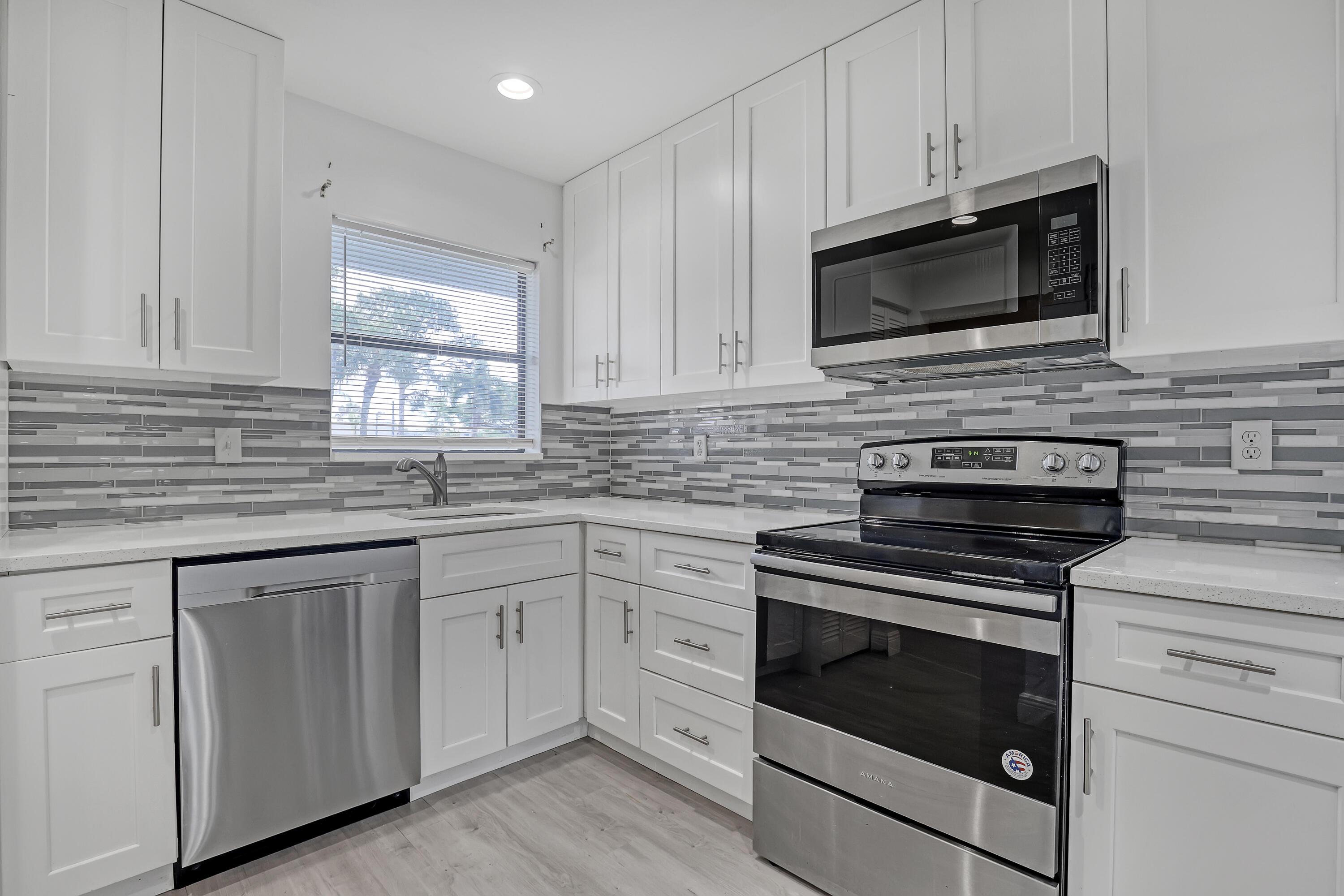 4575 LUCERNE LAKES Boulevard 103, Lake Worth, FL 33467, Lake Worth