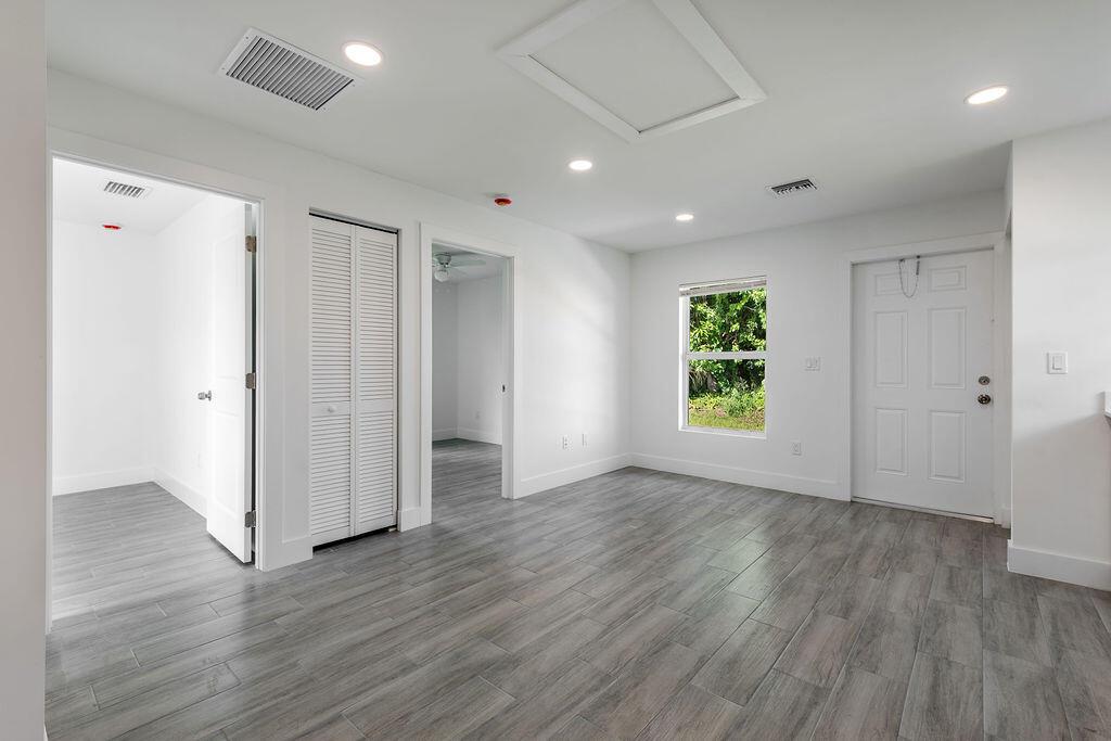 3018 SE Iris Street 2, Stuart, FL 34997, Stuart - Photo 5