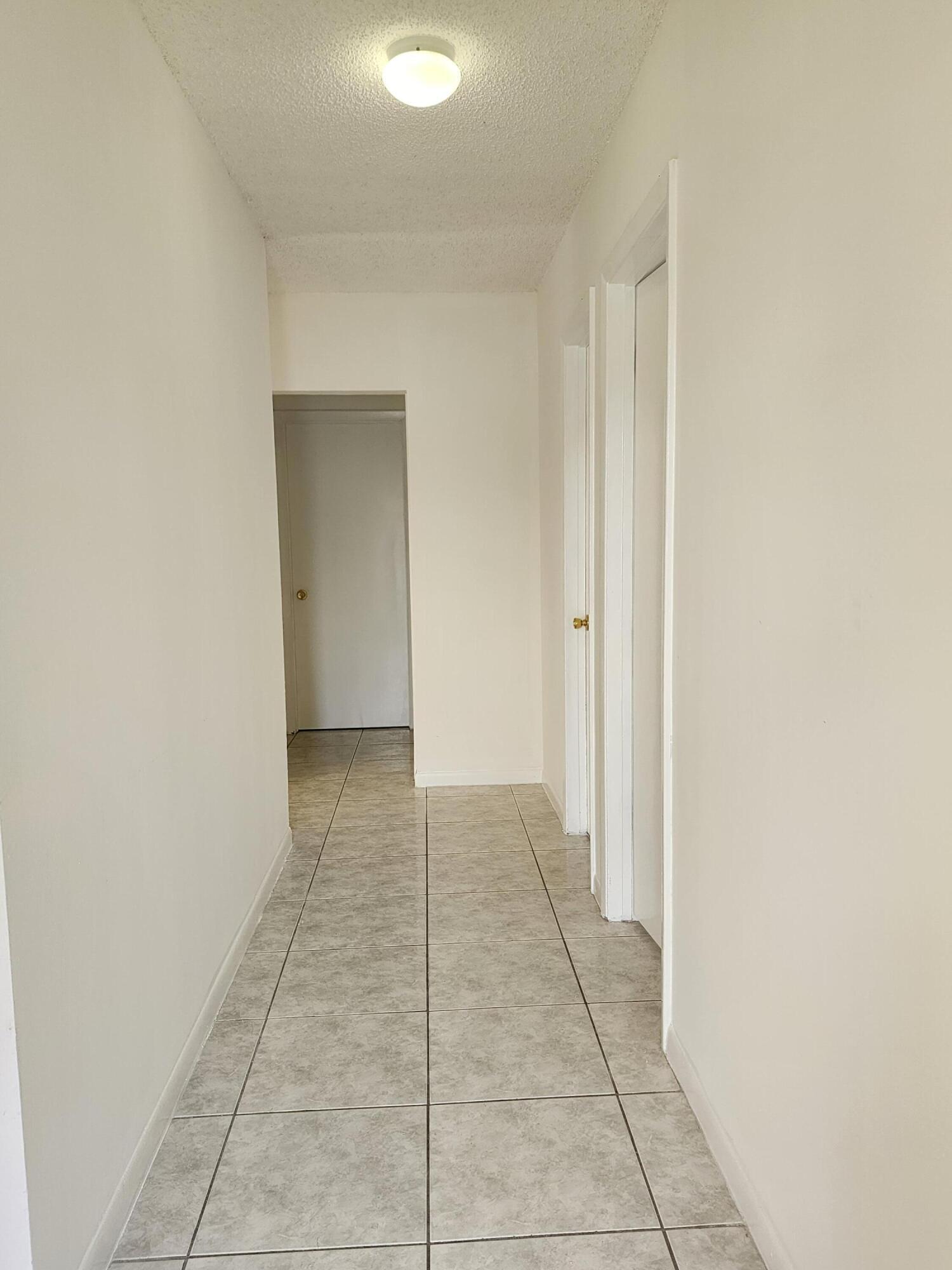 5437 Bonky Court, West Palm Beach, FL 33415, West Palm Beach - Photo 5