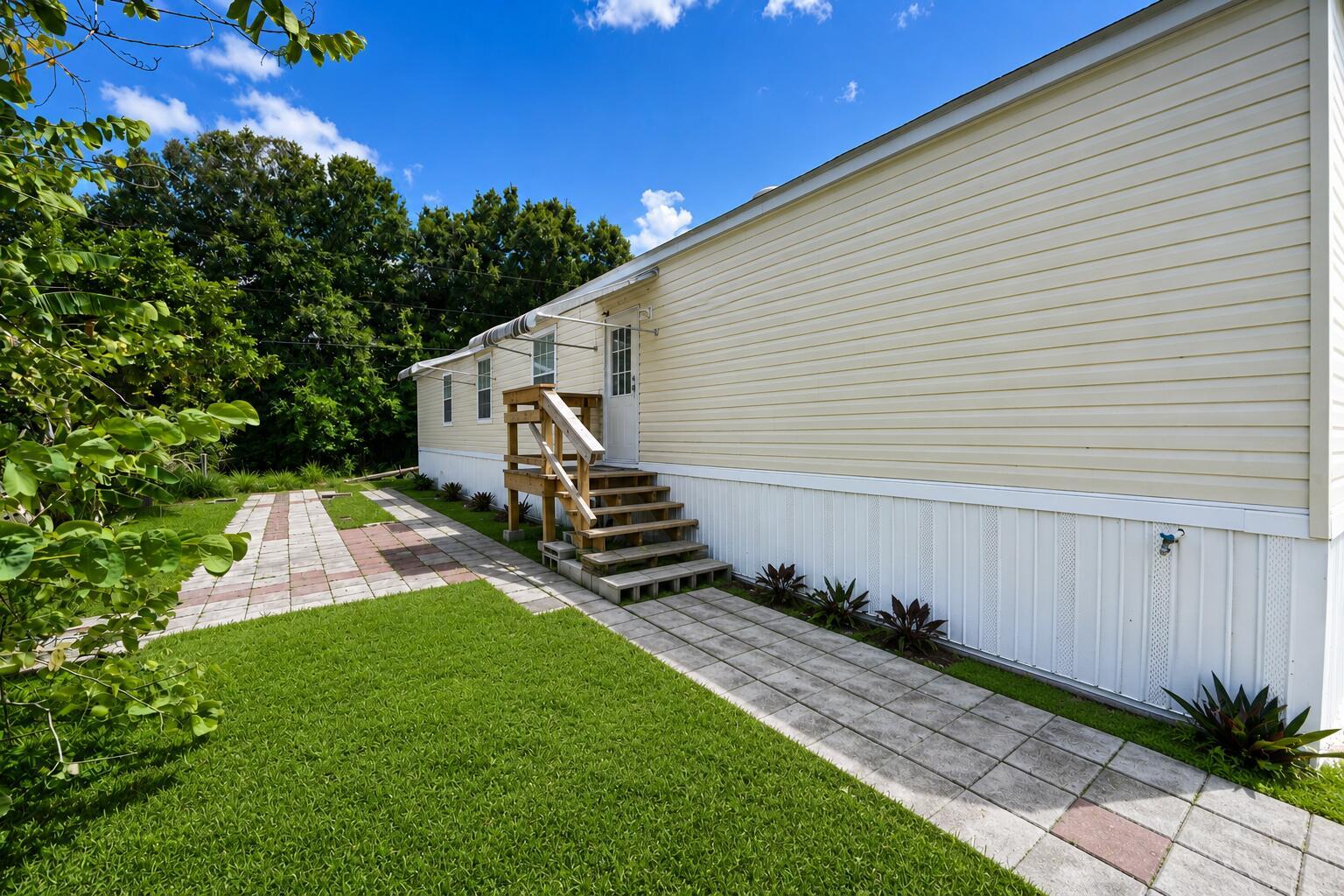 8137 SW WILDWOOD Drive, Stuart, FL 34997, Stuart - Photo 5