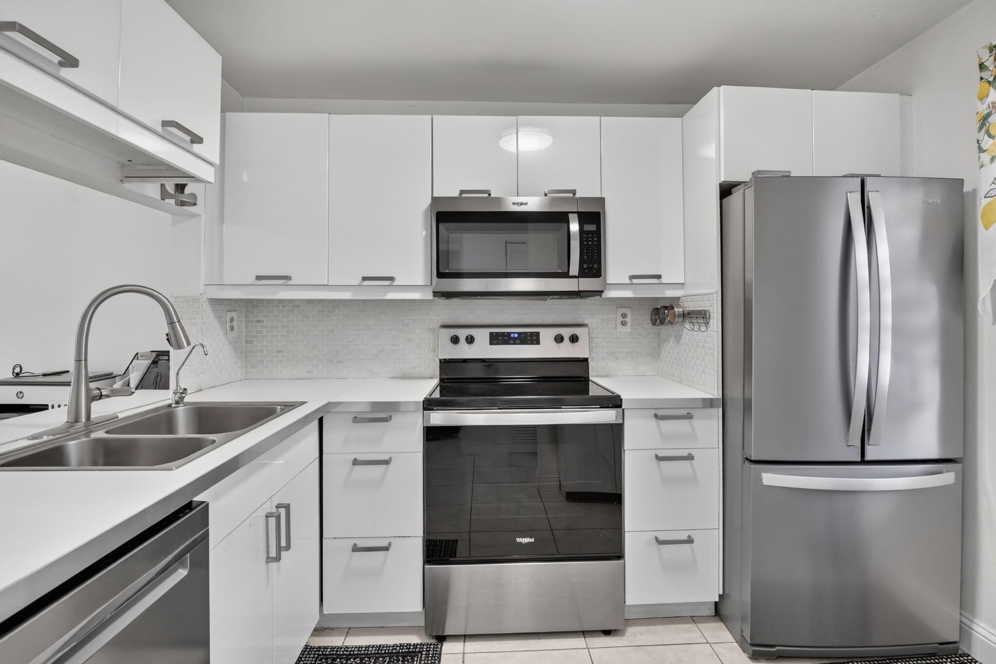 2793 NW 104th Avenue 203, Sunrise, FL 33322, Sunrise - Photo 4