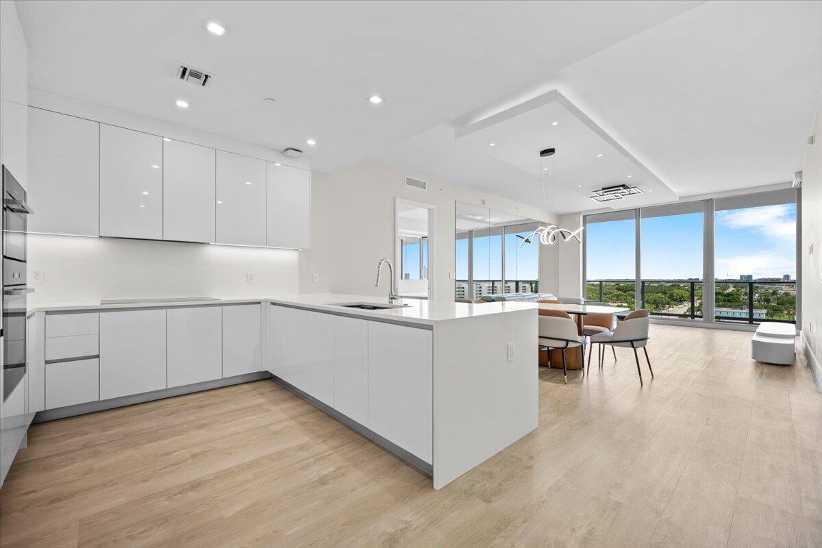 220 Lake Shore Drive 917, Lake Park, FL 33403, Lake Park