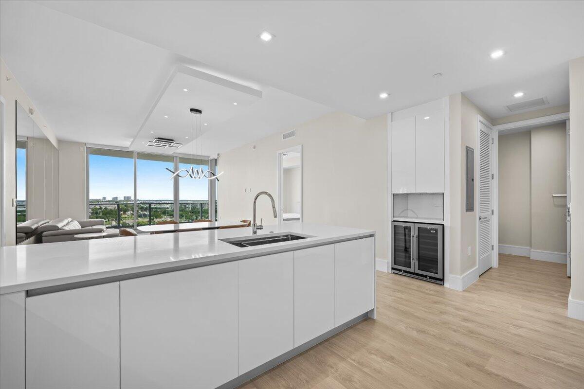 220 Lake Shore Drive 917, Lake Park, FL 33403, Lake Park - Photo 5