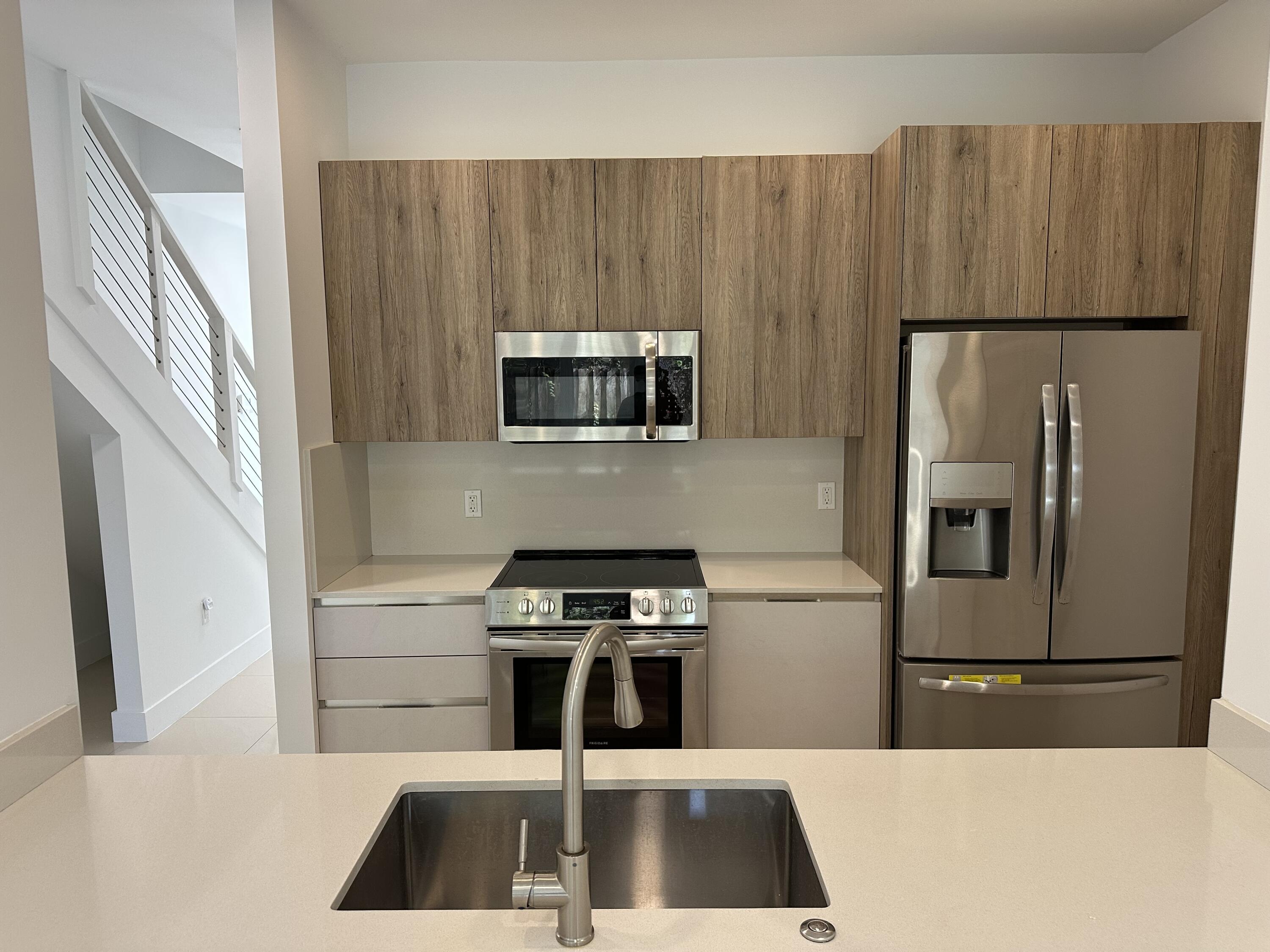 815 NE 17TH Avenue 3, Fort Lauderdale, FL 33304, Fort Lauderdale - Photo 5