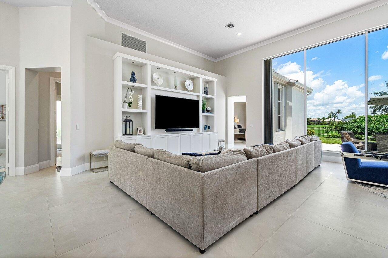 1144 Crystal Drive, Palm Beach Gardens, FL 33418, Palm Beach Gardens - Photo 5