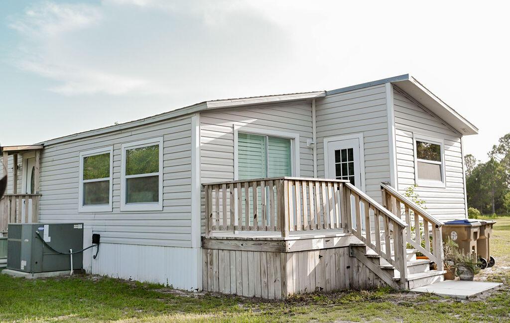 5820 E Tangerine Lane, Okeechobee, FL 34972, Okeechobee