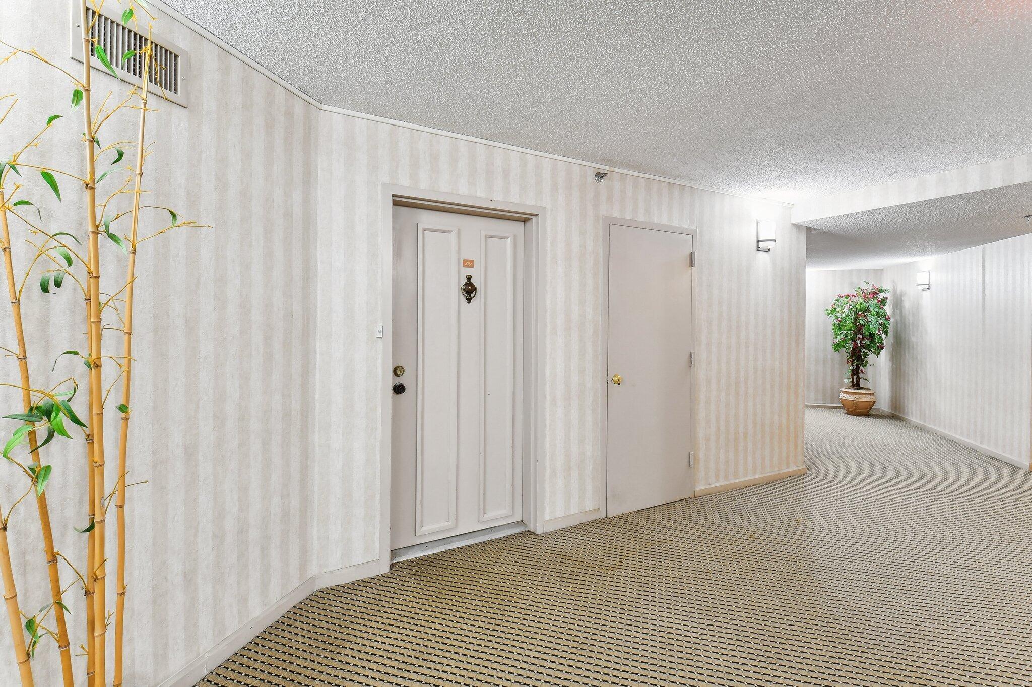 6463 La Costa Drive 201, Boca Raton, FL 33433, Boca Raton - Photo 2