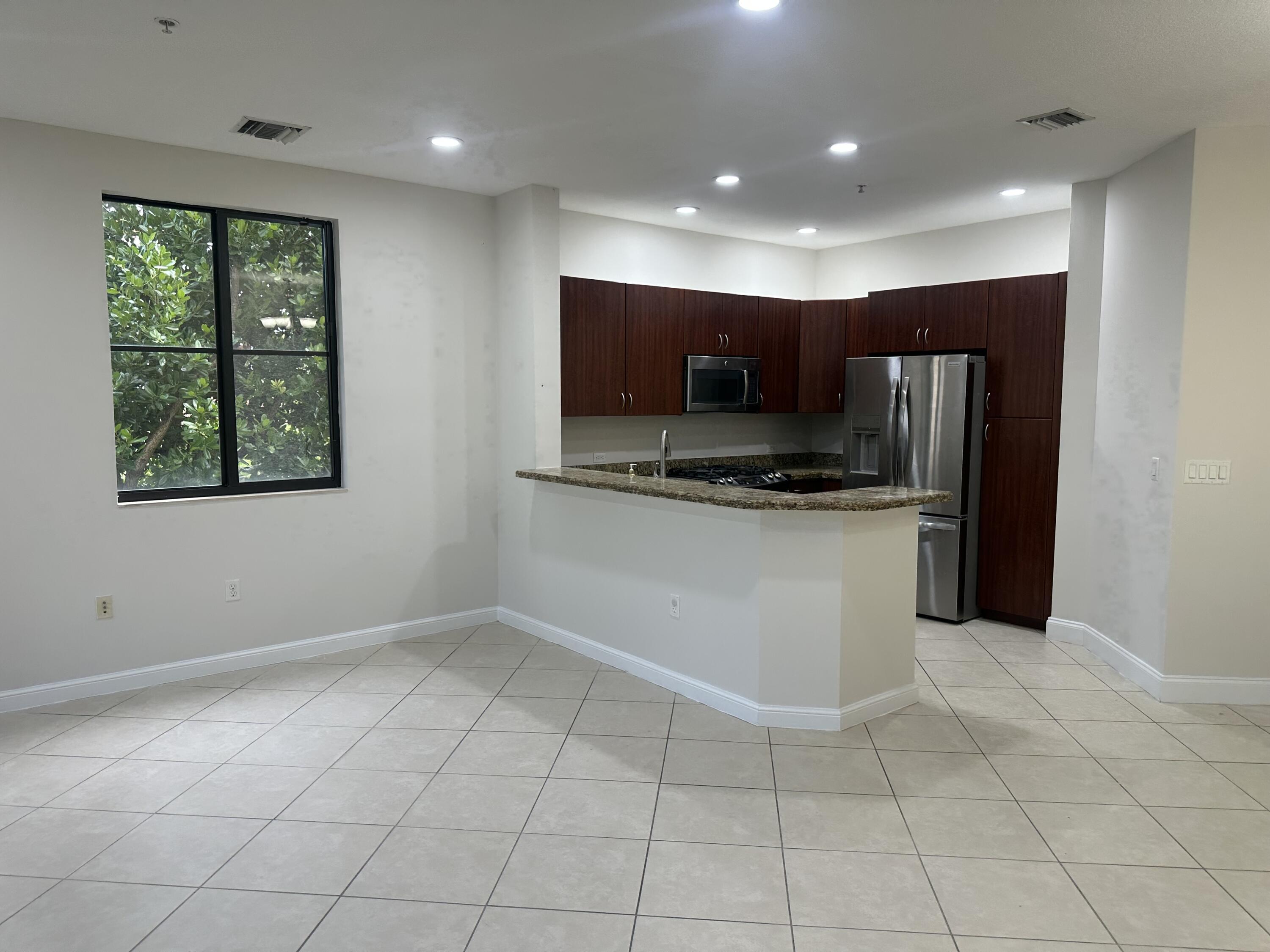 3020 NW 125th Avenue 315, Sunrise, FL 33323, Sunrise - Photo 5