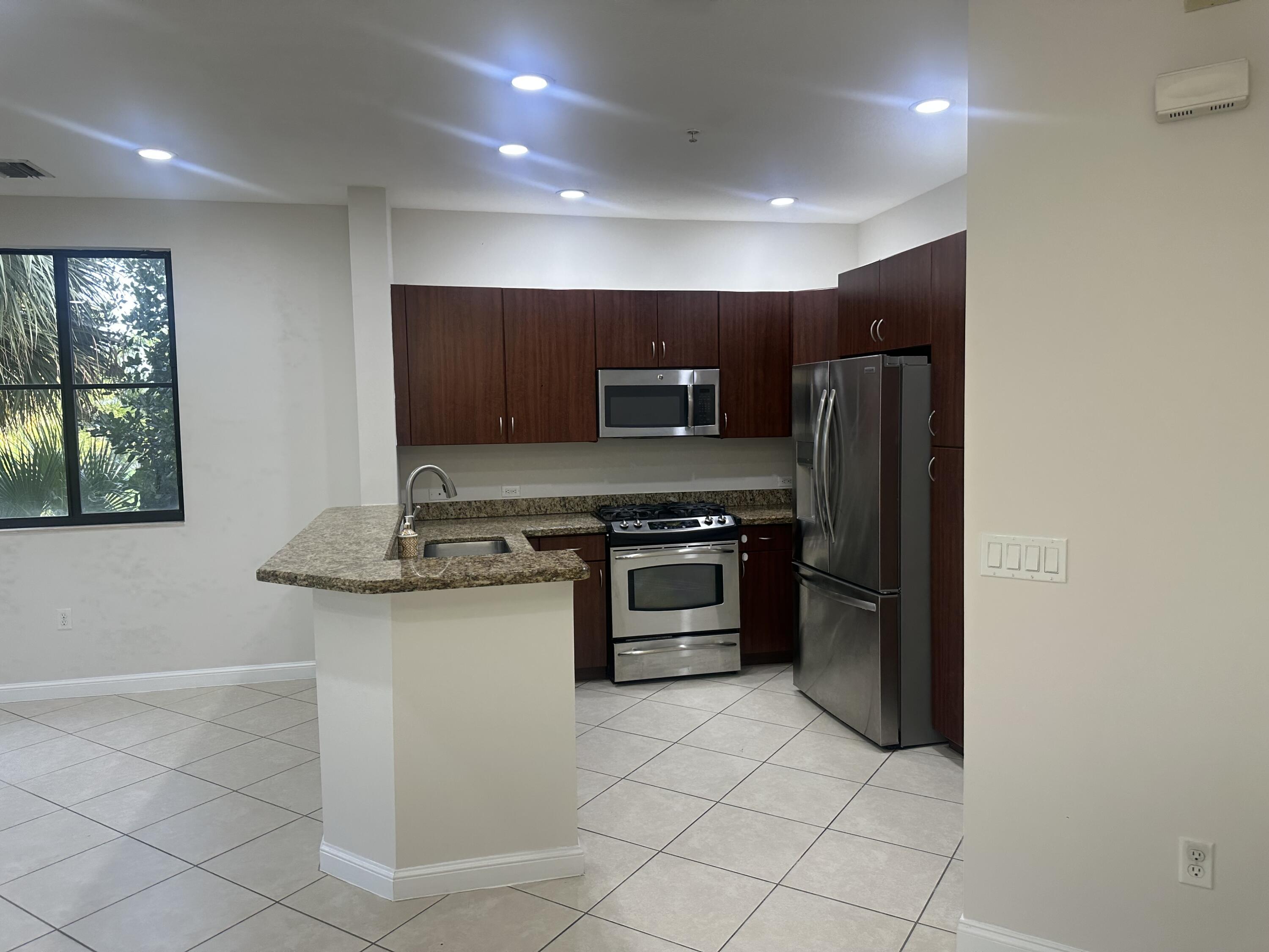 3020 NW 125th Avenue 315, Sunrise, FL 33323, Sunrise
