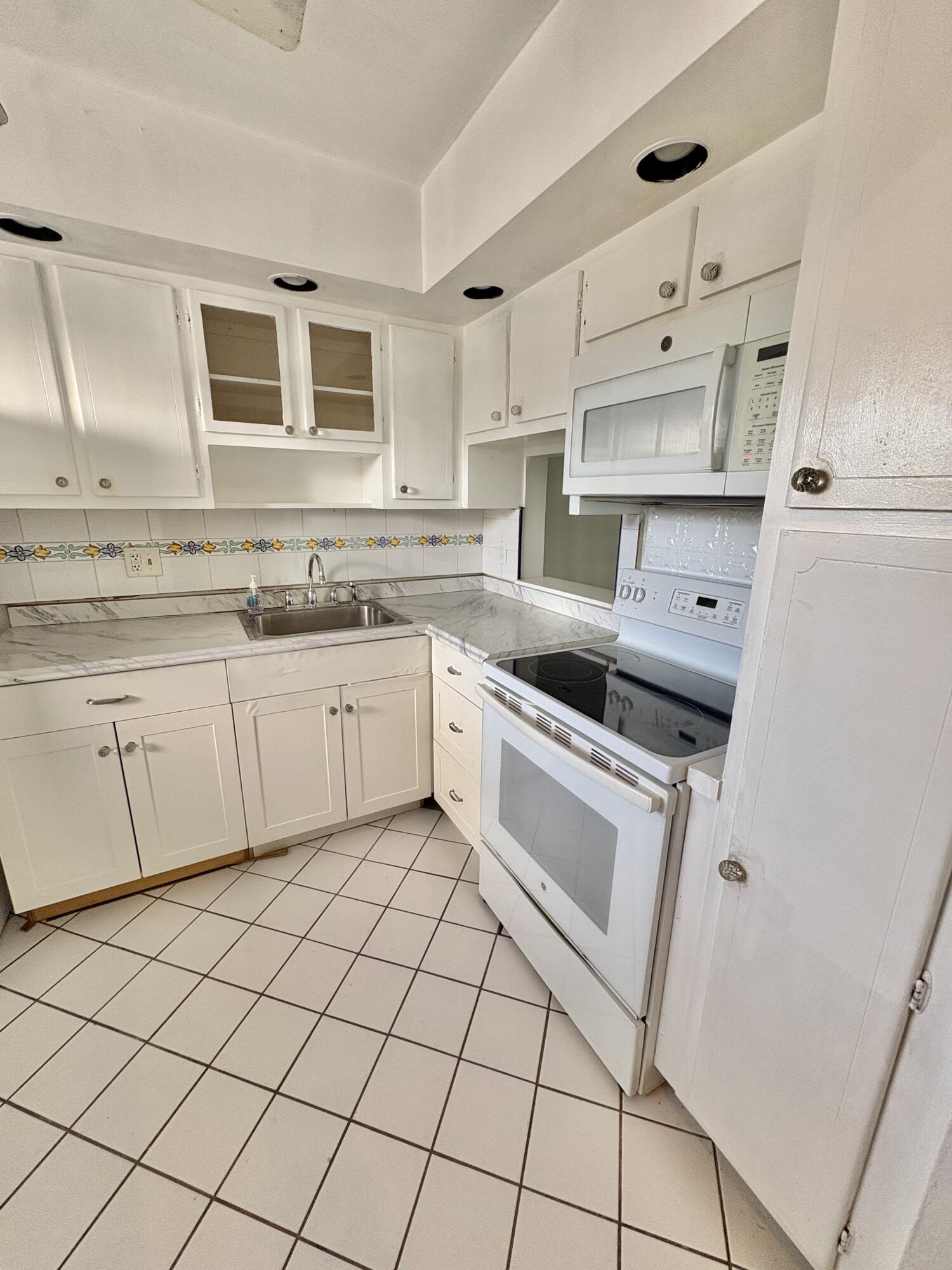 209 OXFORD 200, West Palm Beach, FL 33417, West Palm Beach - Photo 3