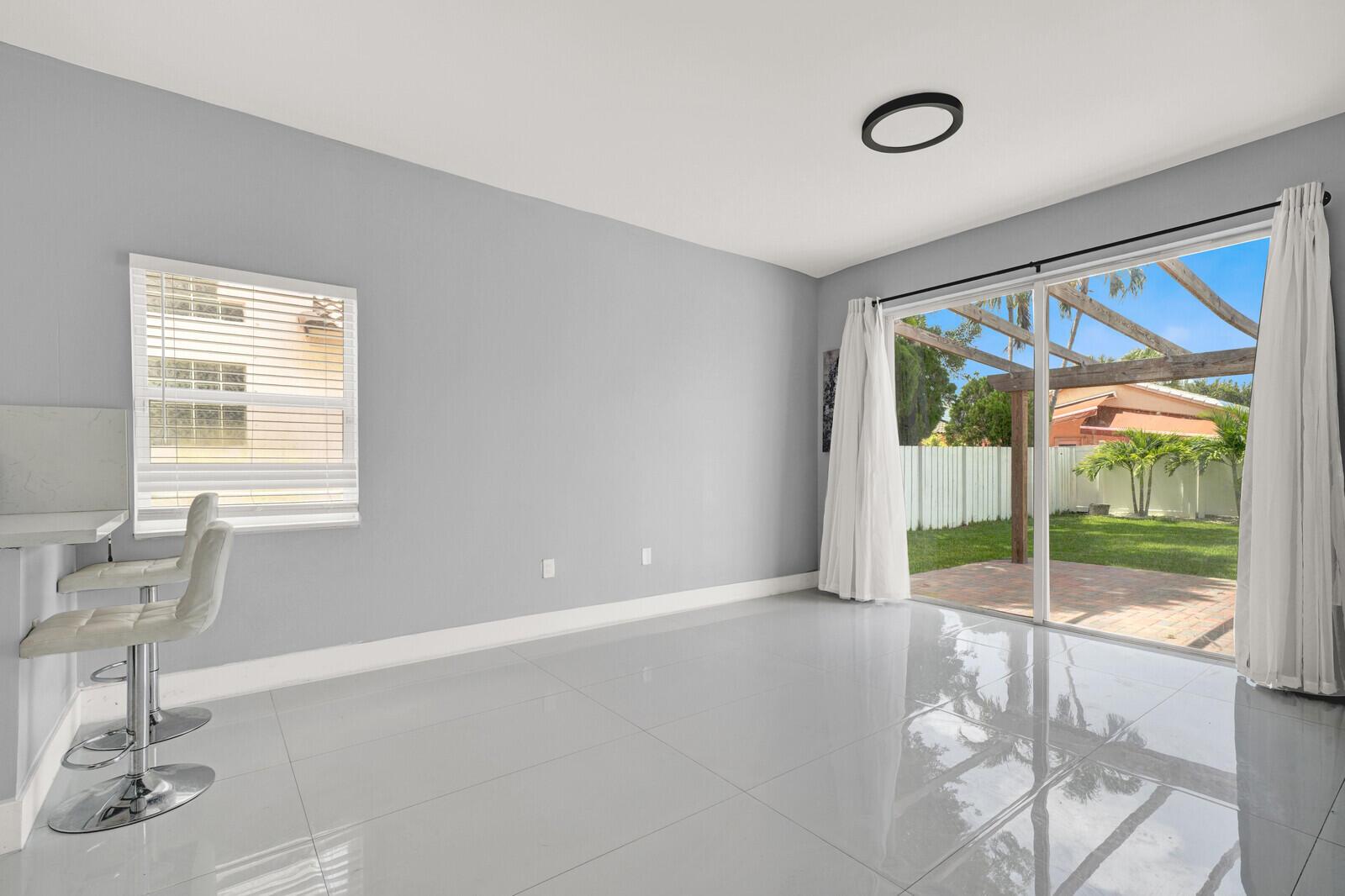 17021 NW 10TH Street, Pembroke Pines, FL 33028, Pembroke Pines - Photo 5