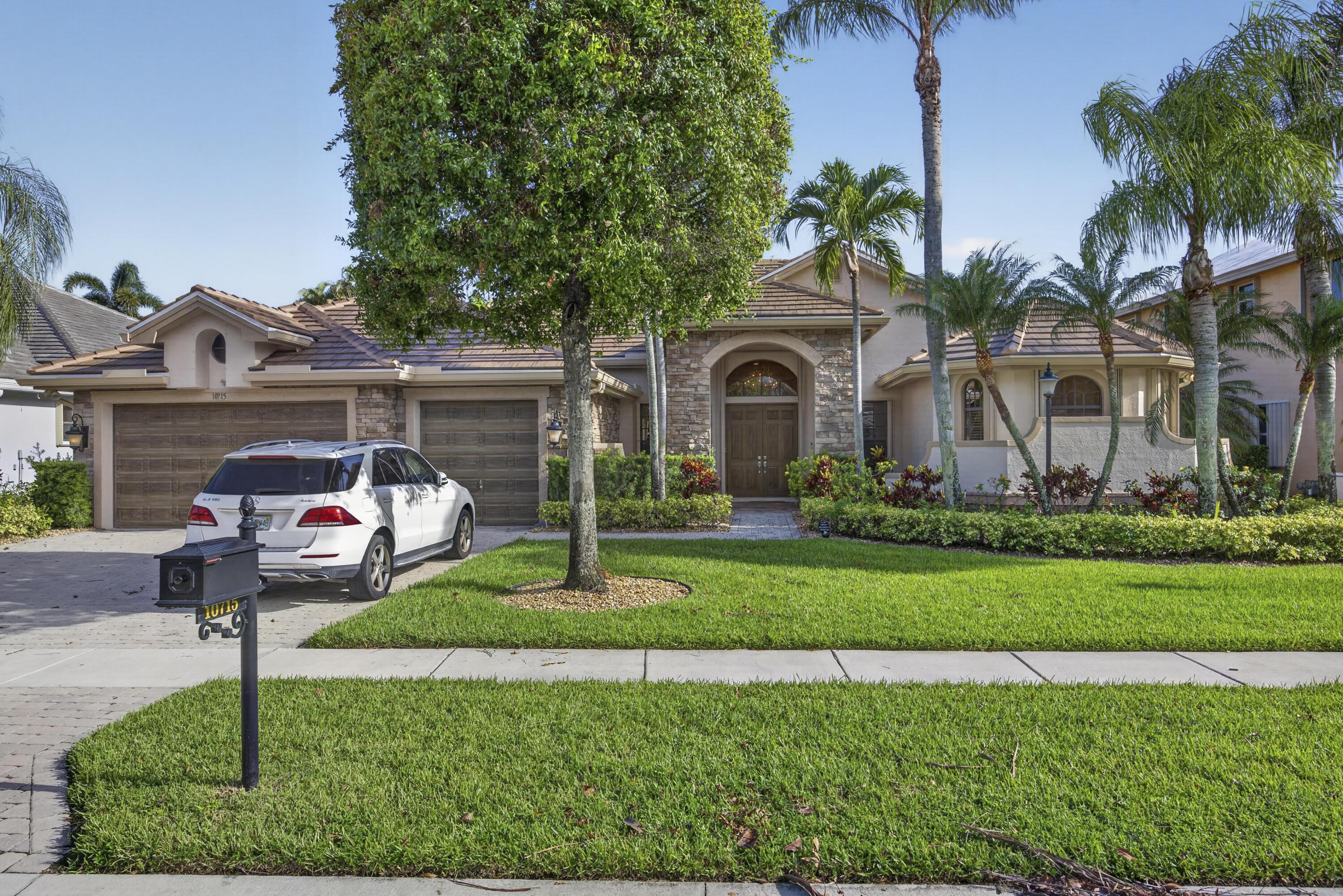 10715 Versailles Boulevard, Wellington, FL 33449, Wellington - Photo 3
