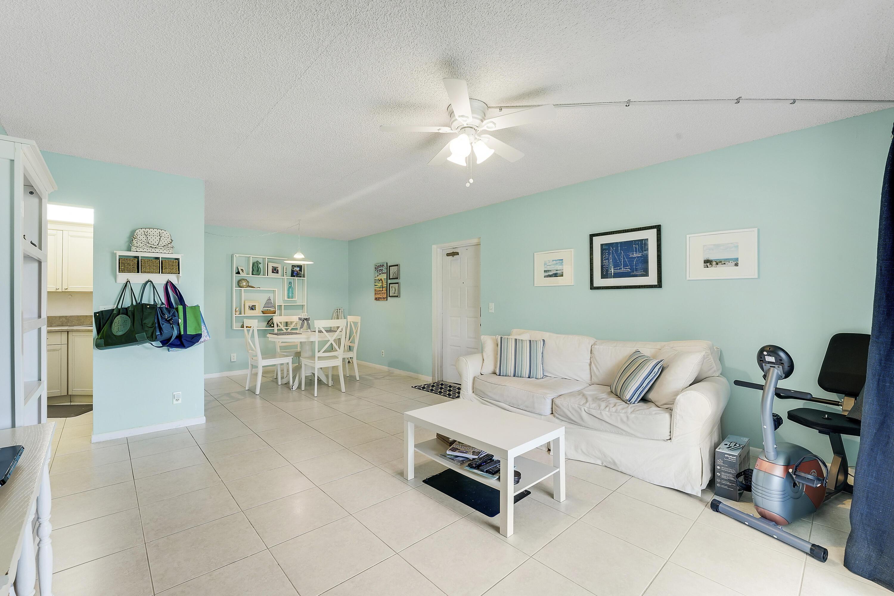 1112 Green Pine Boulevard G1, West Palm Beach, FL 33409, West Palm Beach - Photo 3