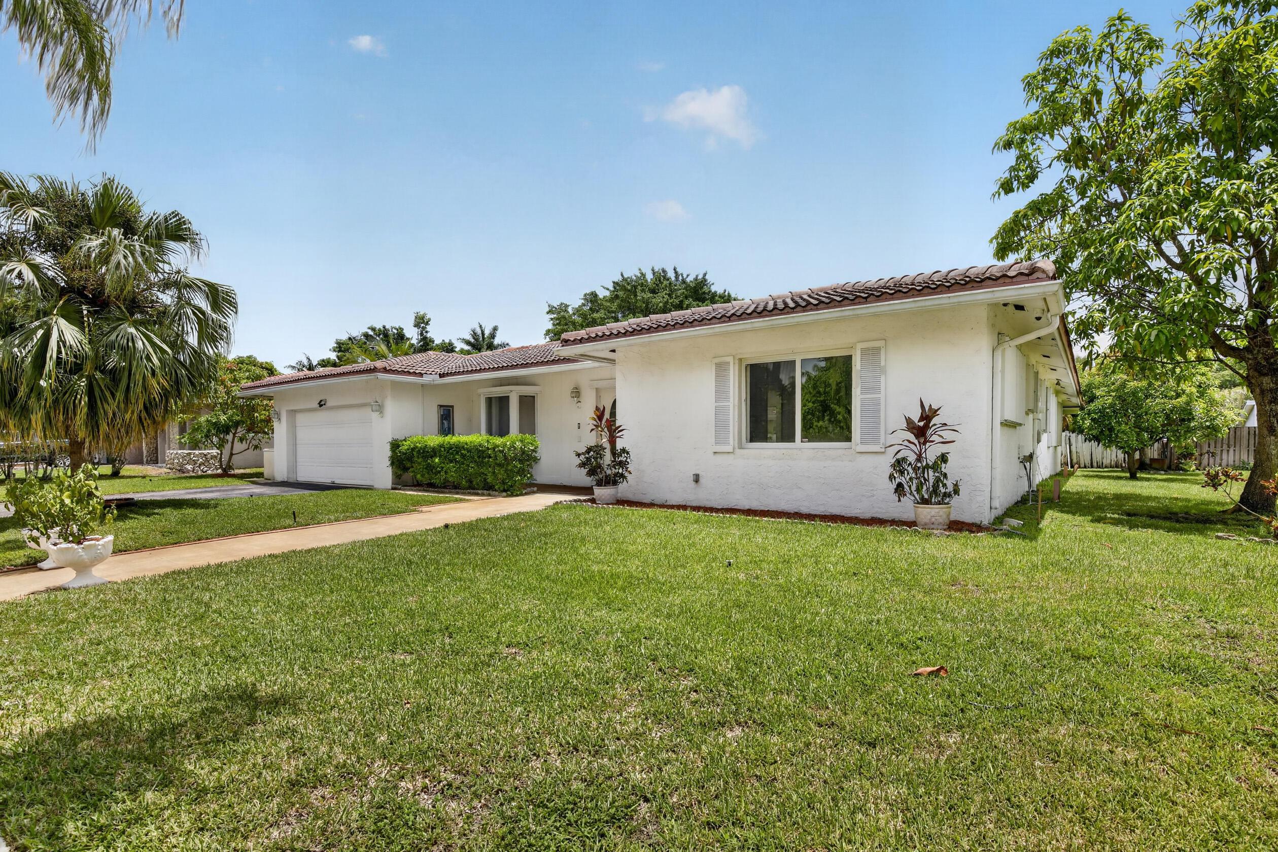 410 Bonaventure Boulevard, Weston, FL 33326, Weston - Photo 4